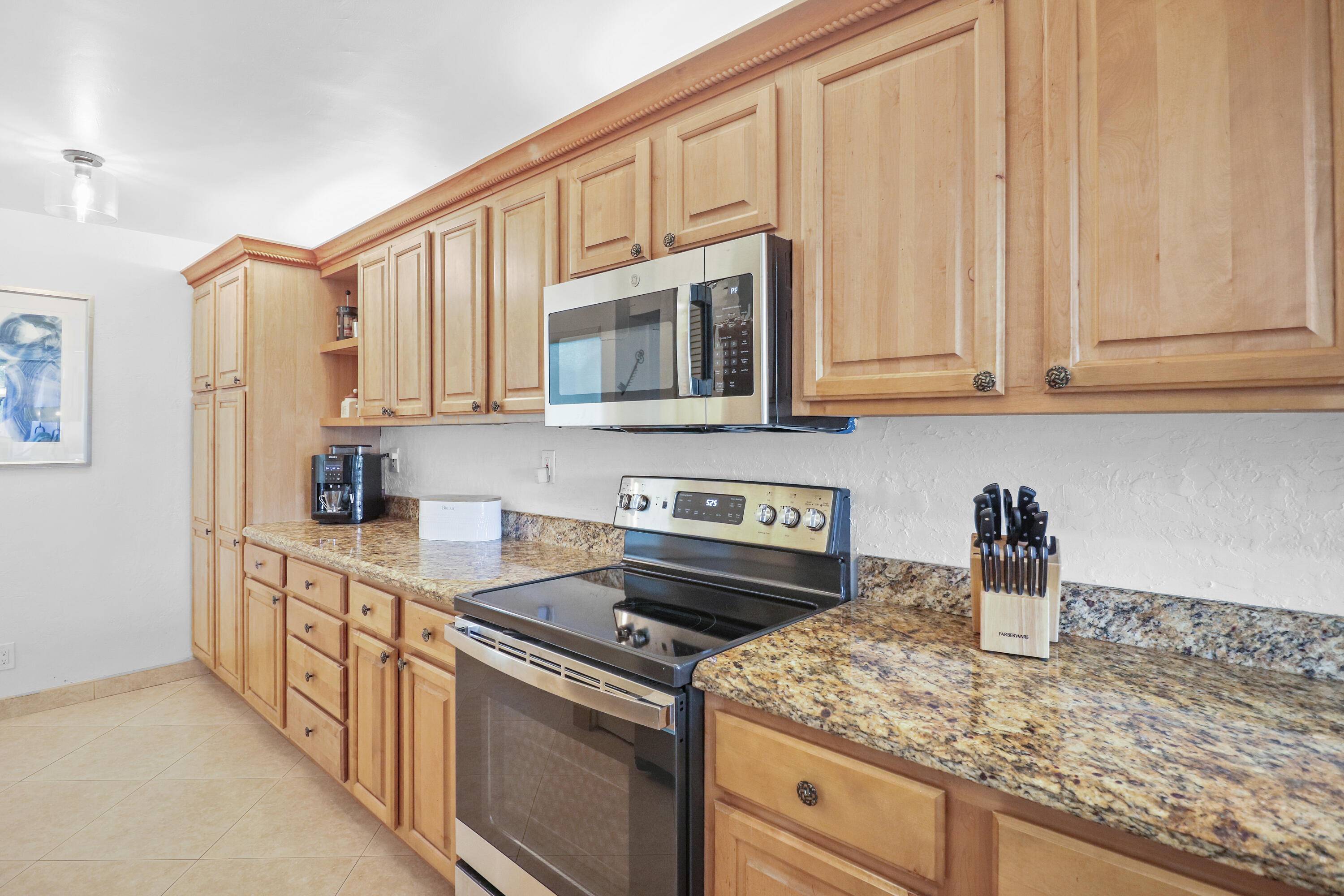 Boca Raton, FL 33432,13 Royal Palm Way 302