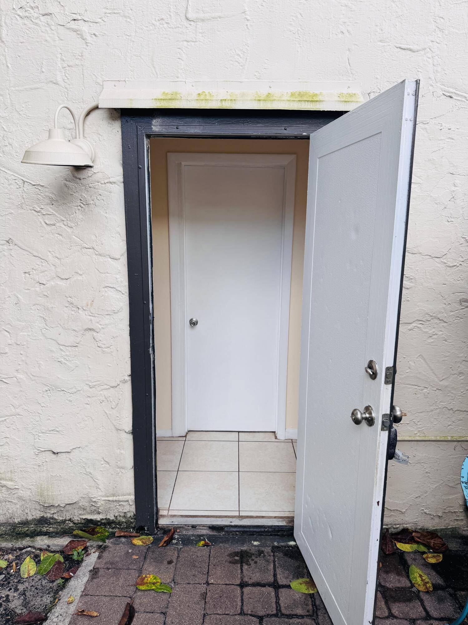 West Palm Beach, FL 33405,830 Valley Forge RD Casita