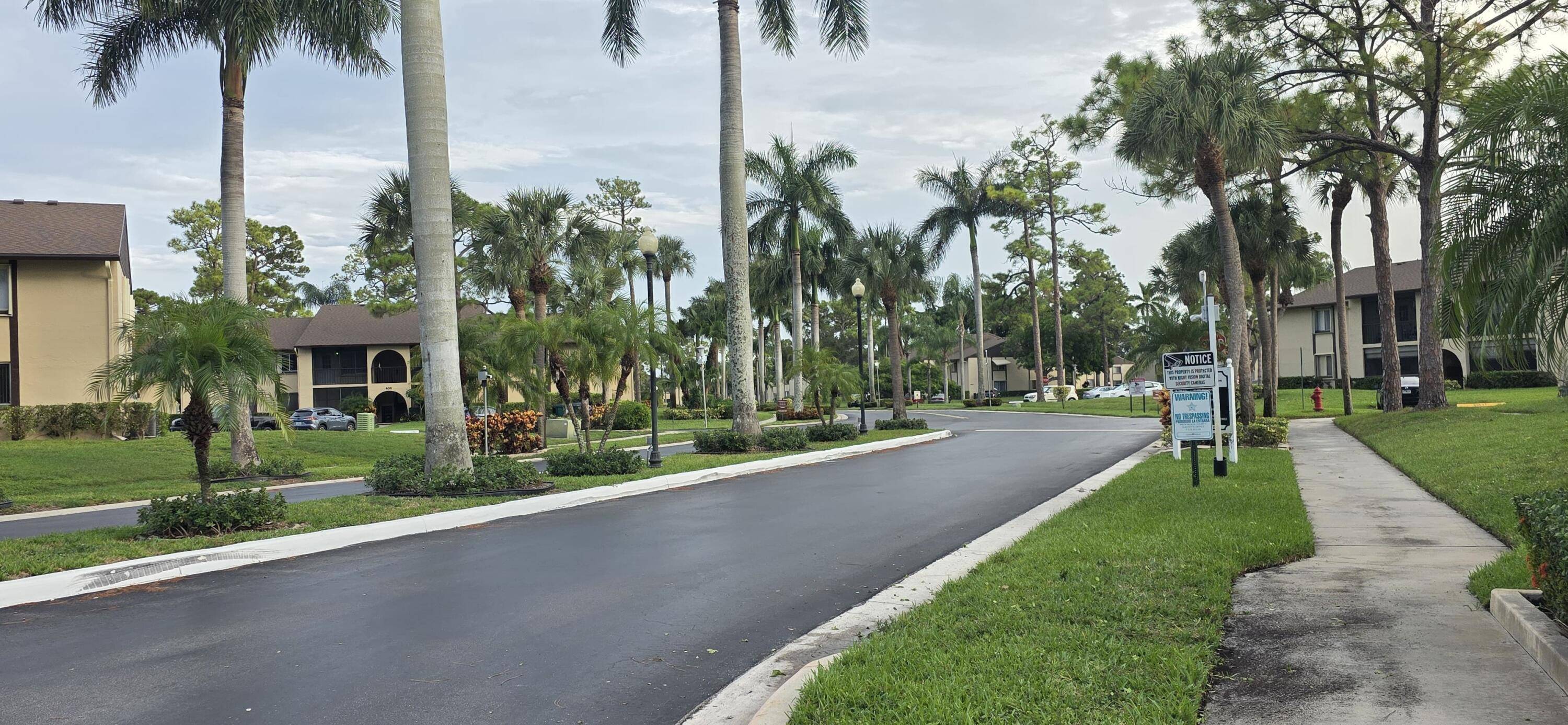 Greenacres, FL 33463,410 Pine Glen Lane D2