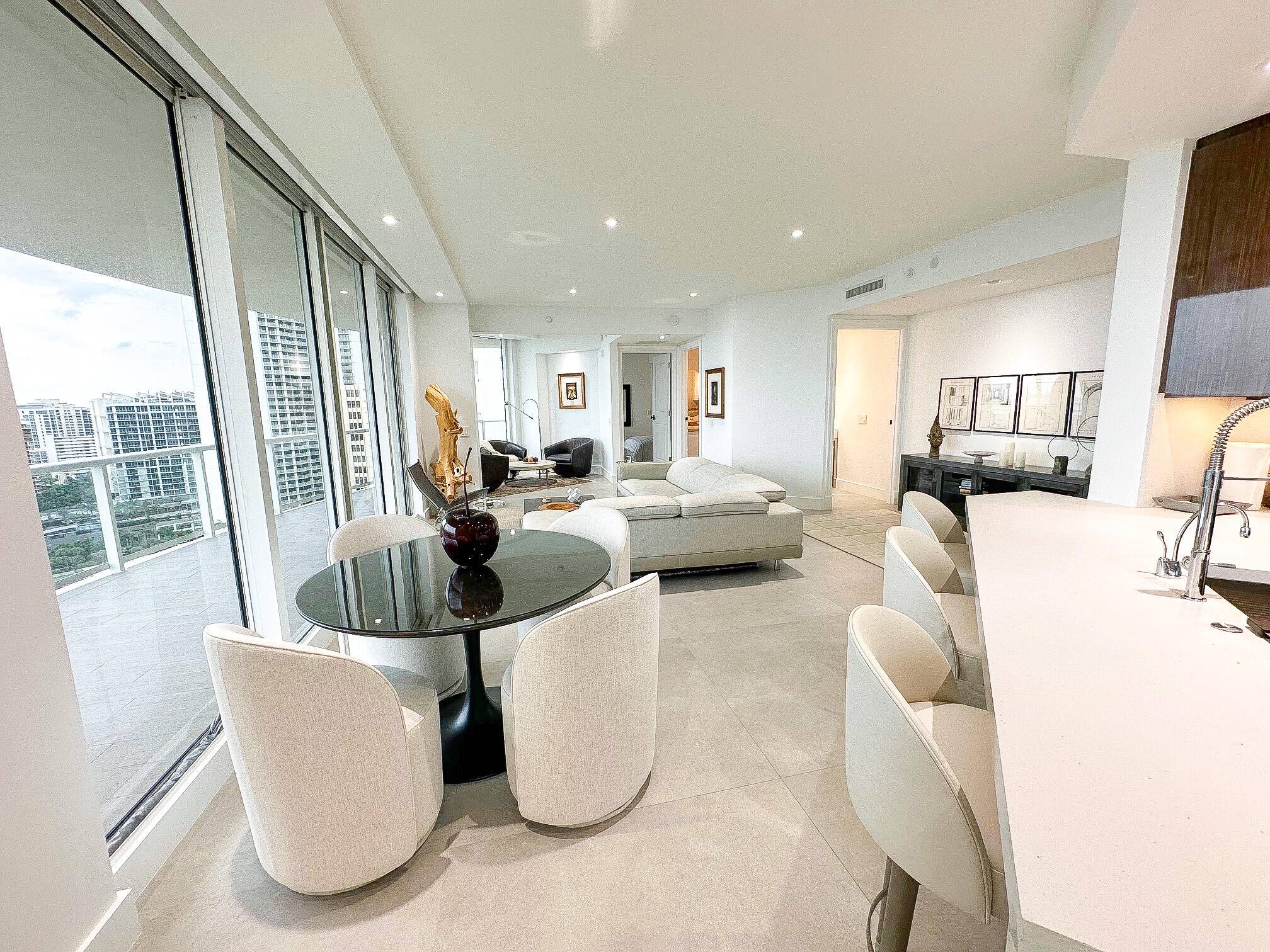 Riviera Beach, FL 33404,2700 N Ocean DR 1806b