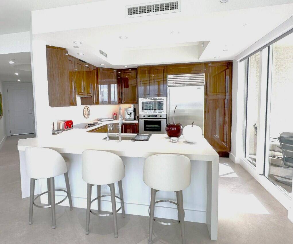 Riviera Beach, FL 33404,2700 N Ocean DR 1806b