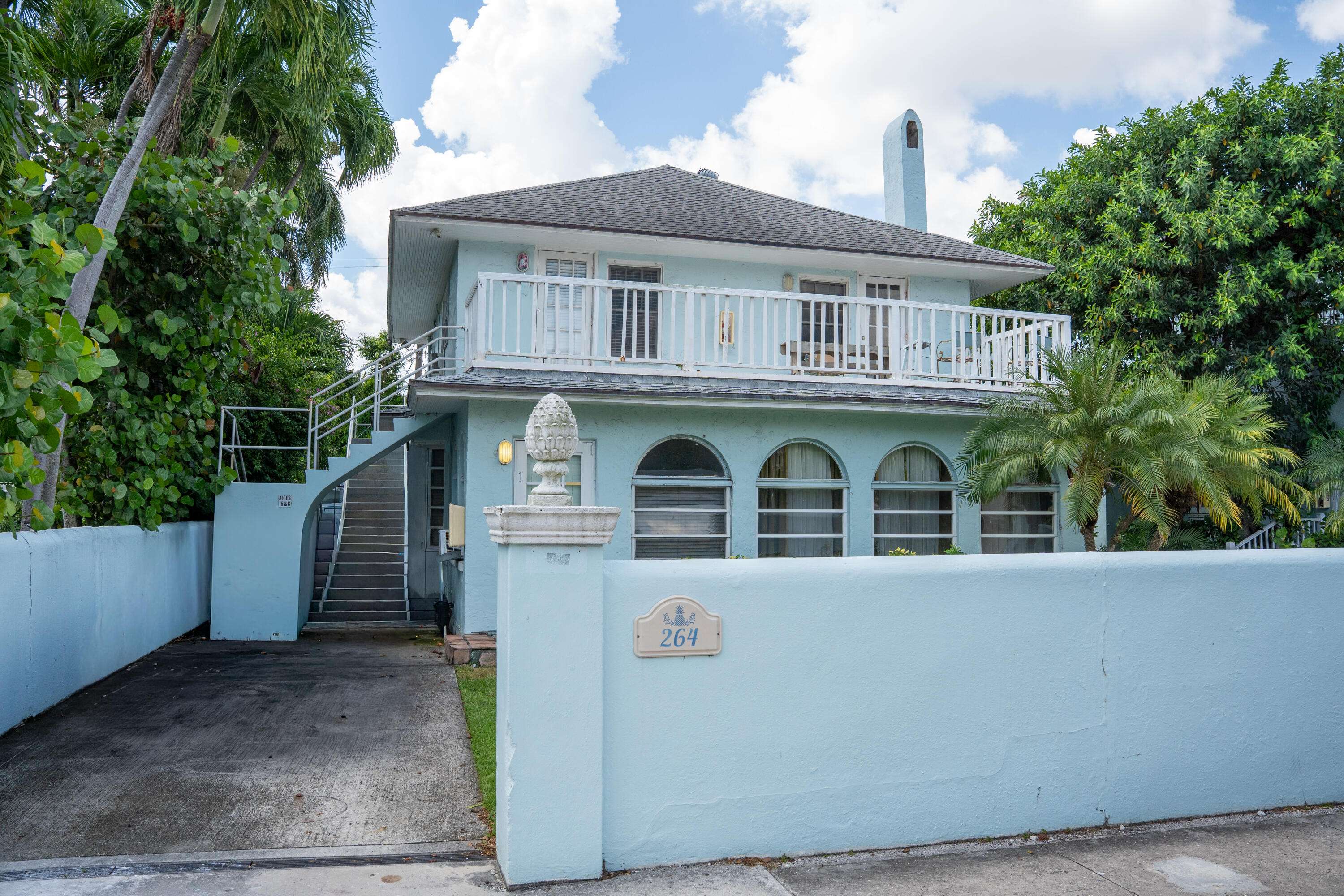 Palm Beach, FL 33480,264 Seminole AVE