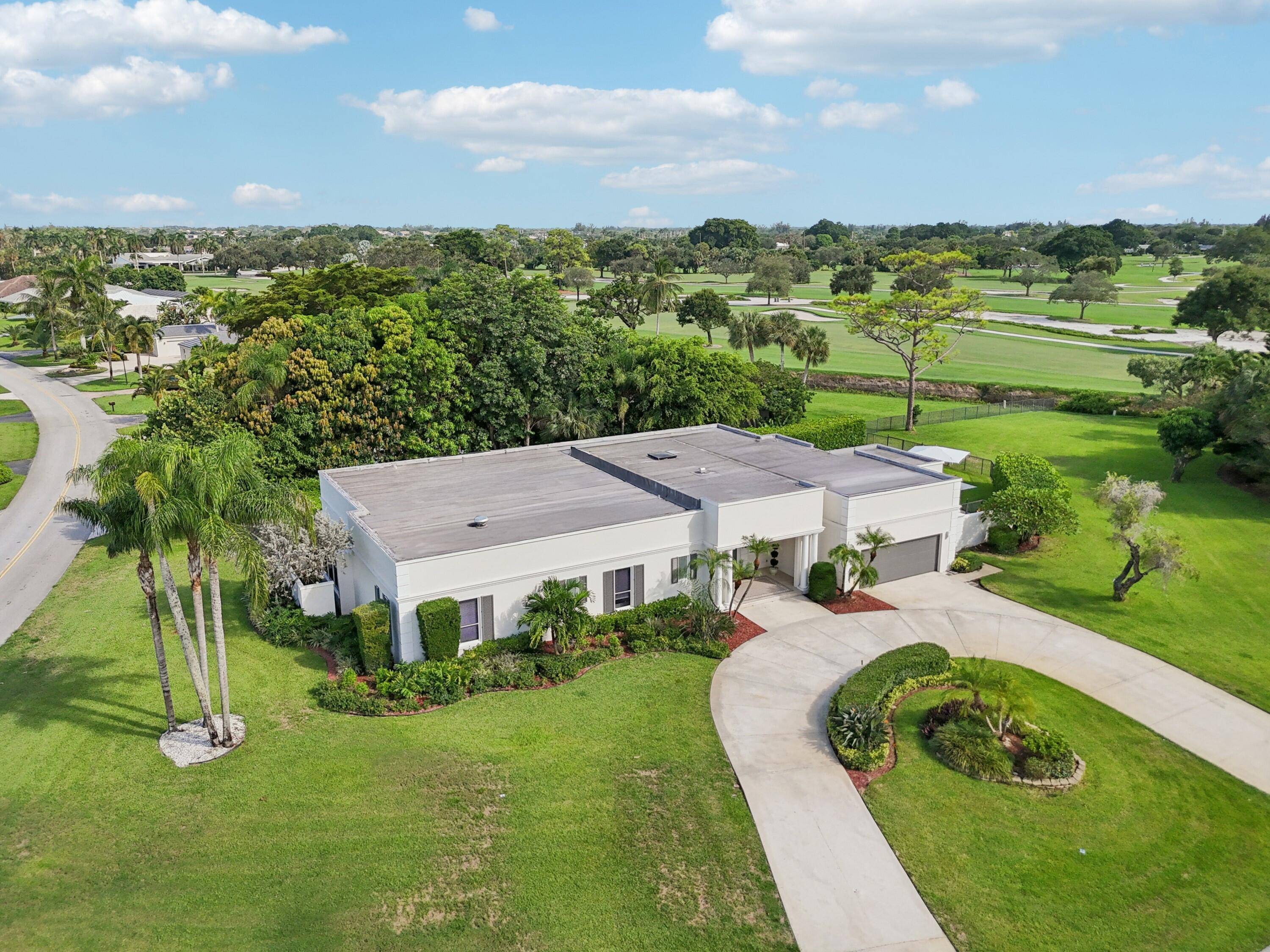 Atlantis, FL 33462,257 N Country Club DR