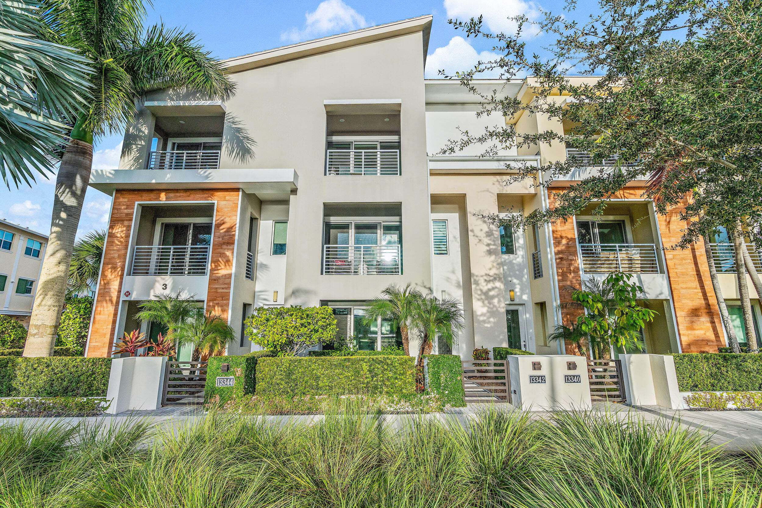 Palm Beach Gardens, FL 33418,13342 Alton RD