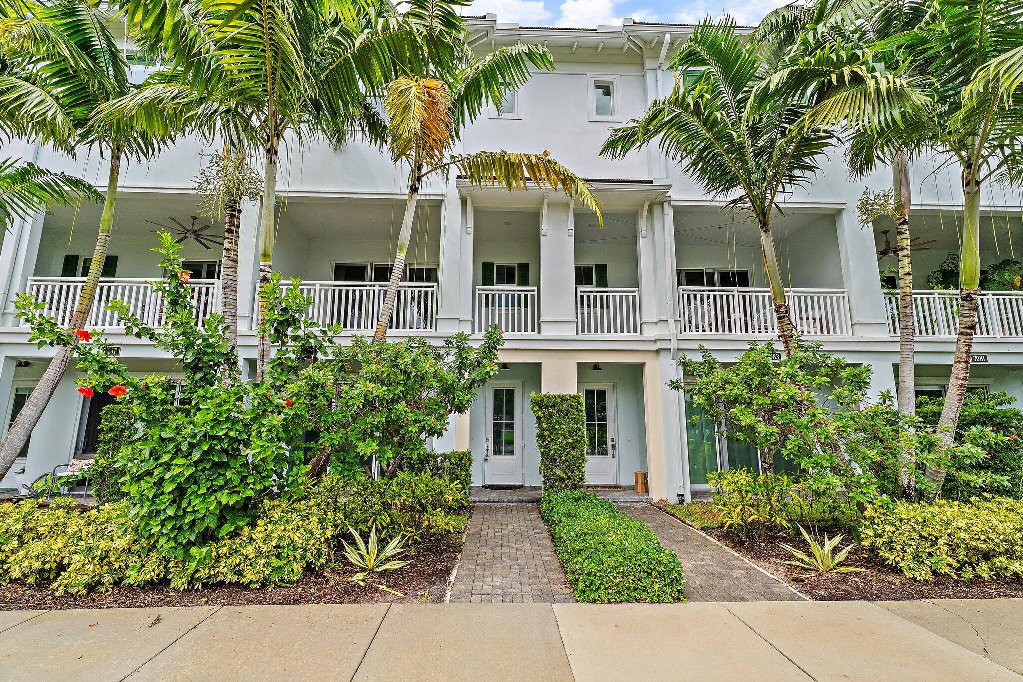 Palm Beach Gardens, FL 33418,7085 Edison PL