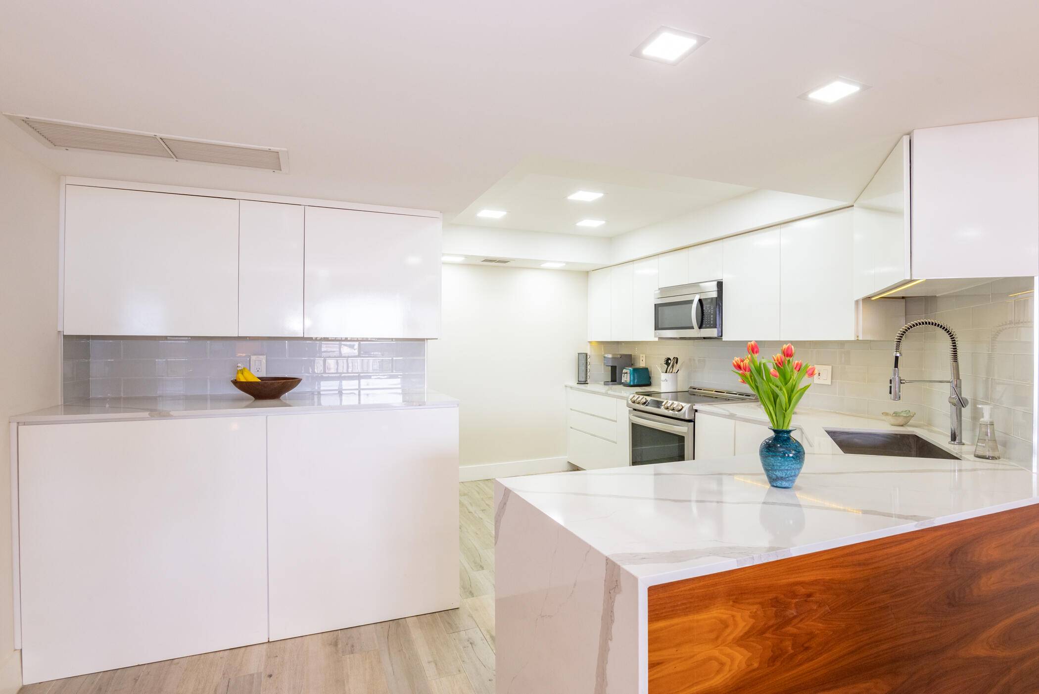 West Palm Beach, FL 33401,2400 Presidential WAY 801