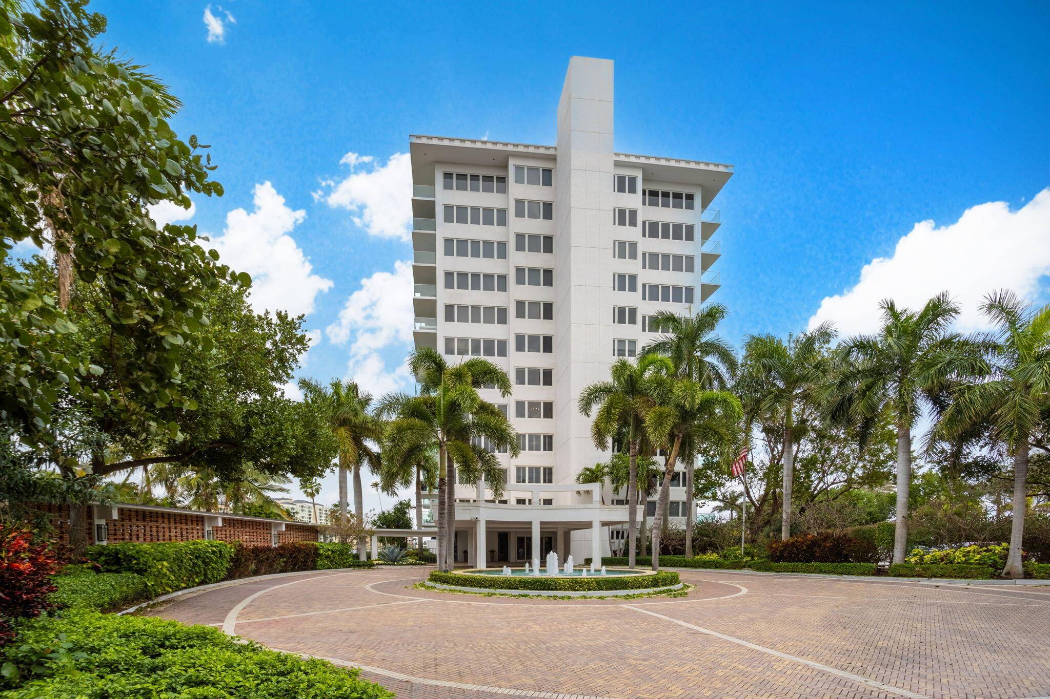 Boca Raton, FL 33432,701 E Camino Real 8f