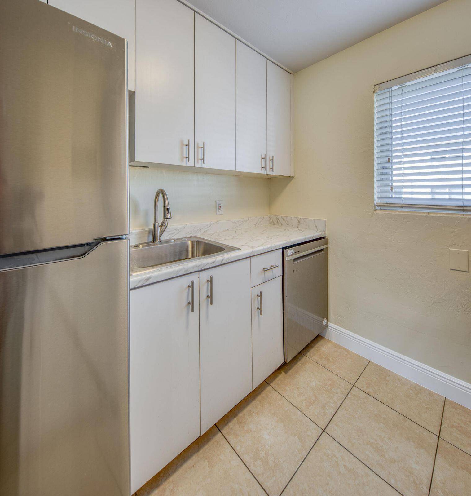 Lake Worth Beach, FL 33460,101 S Palmway 7