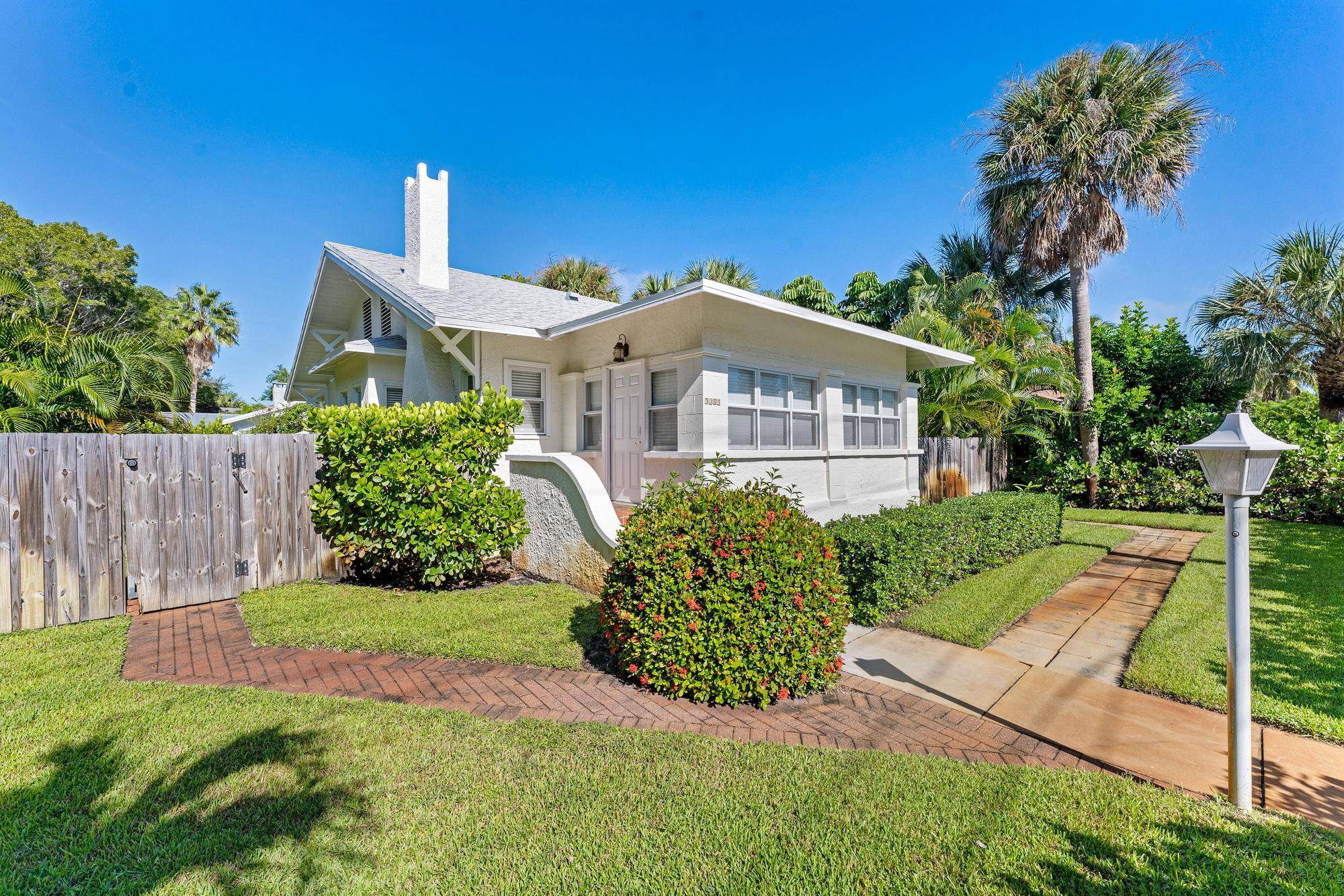 West Palm Beach, FL 33407,5301 N Flagler DR