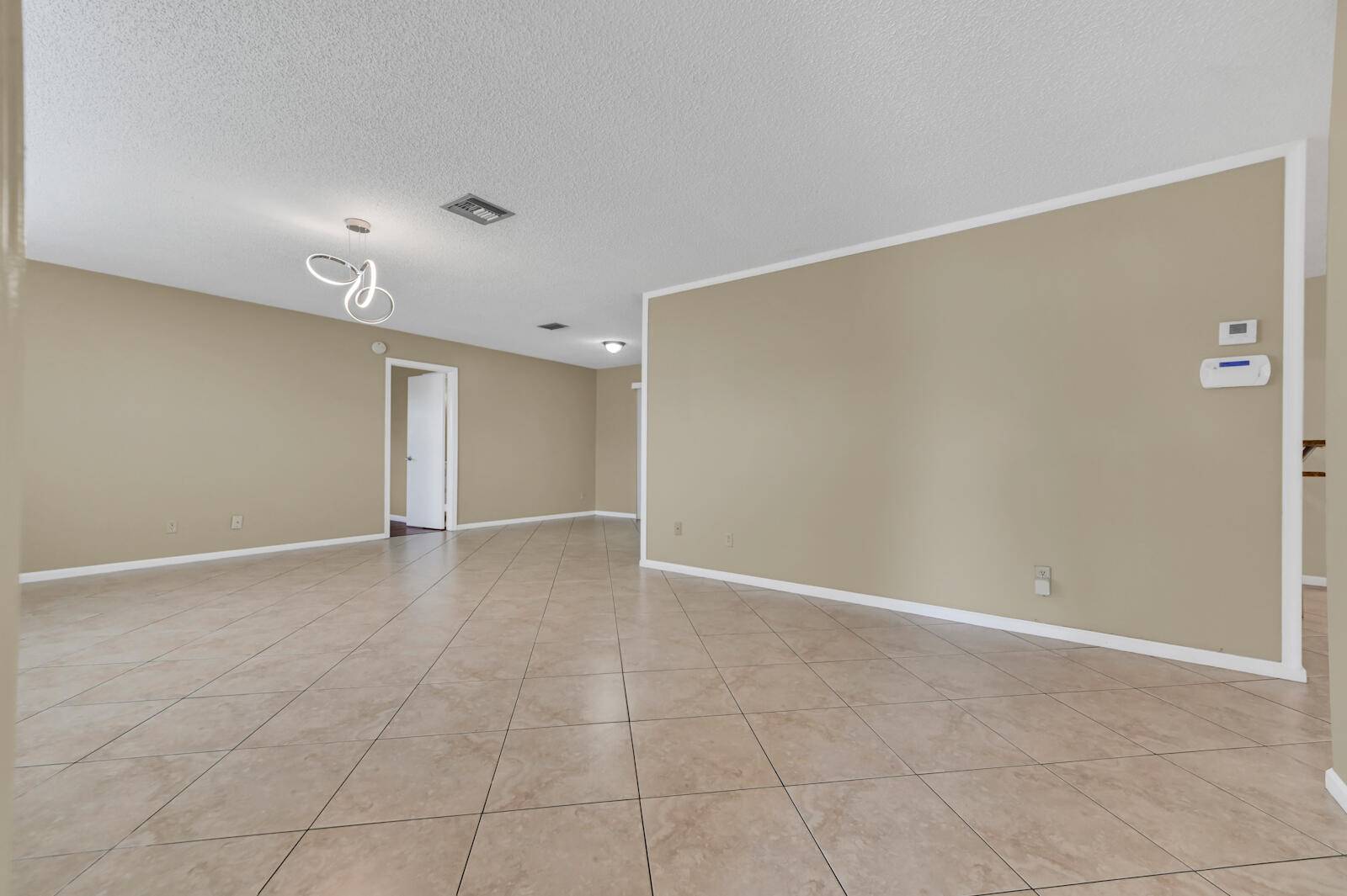 Lake Worth, FL 33463,5001 Woodstone CIR