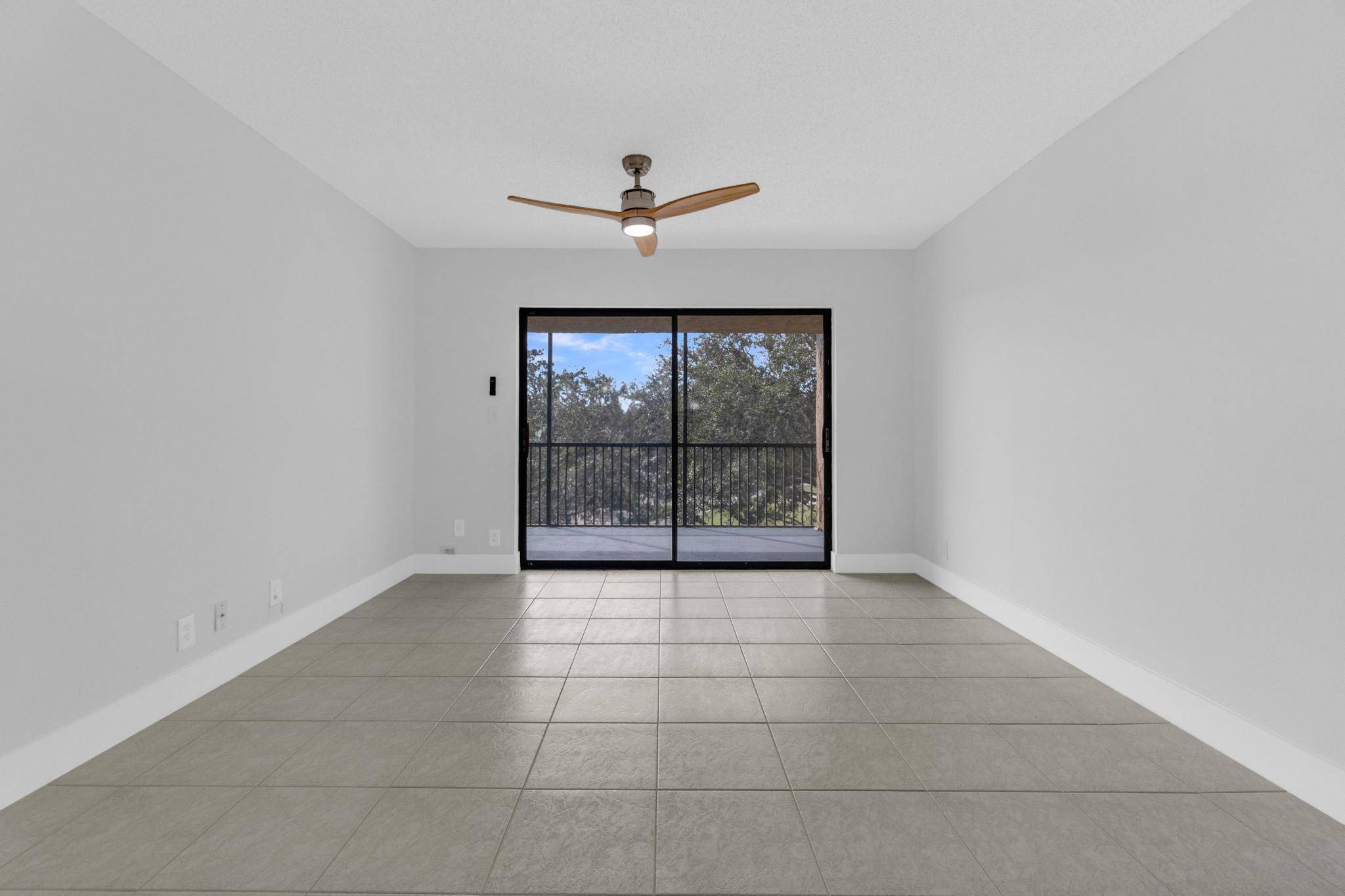 Plantation, FL 33324,200 Jacaranda Country Club 3c