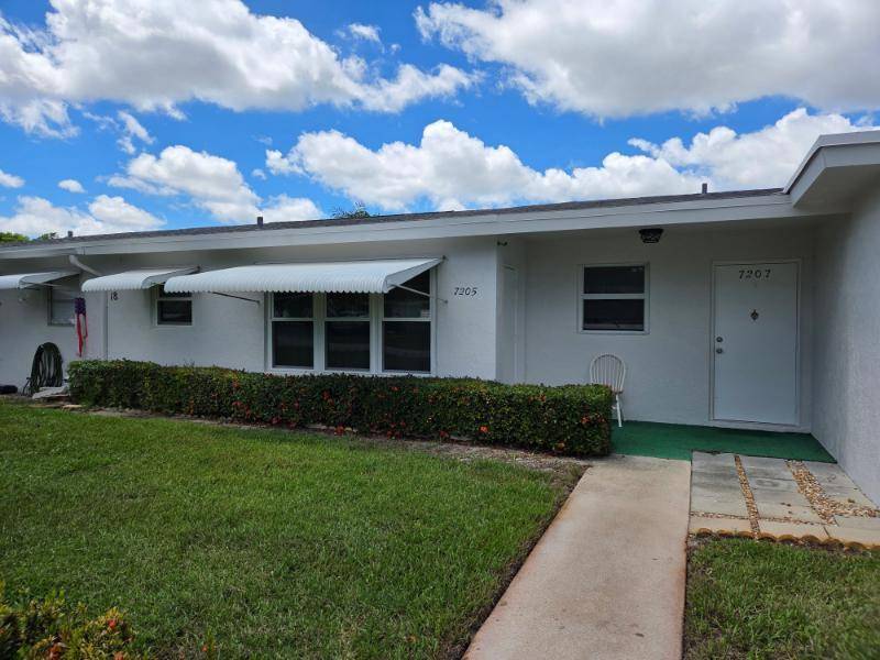 Lake Worth, FL 33462,7205 W Oakridge CIR