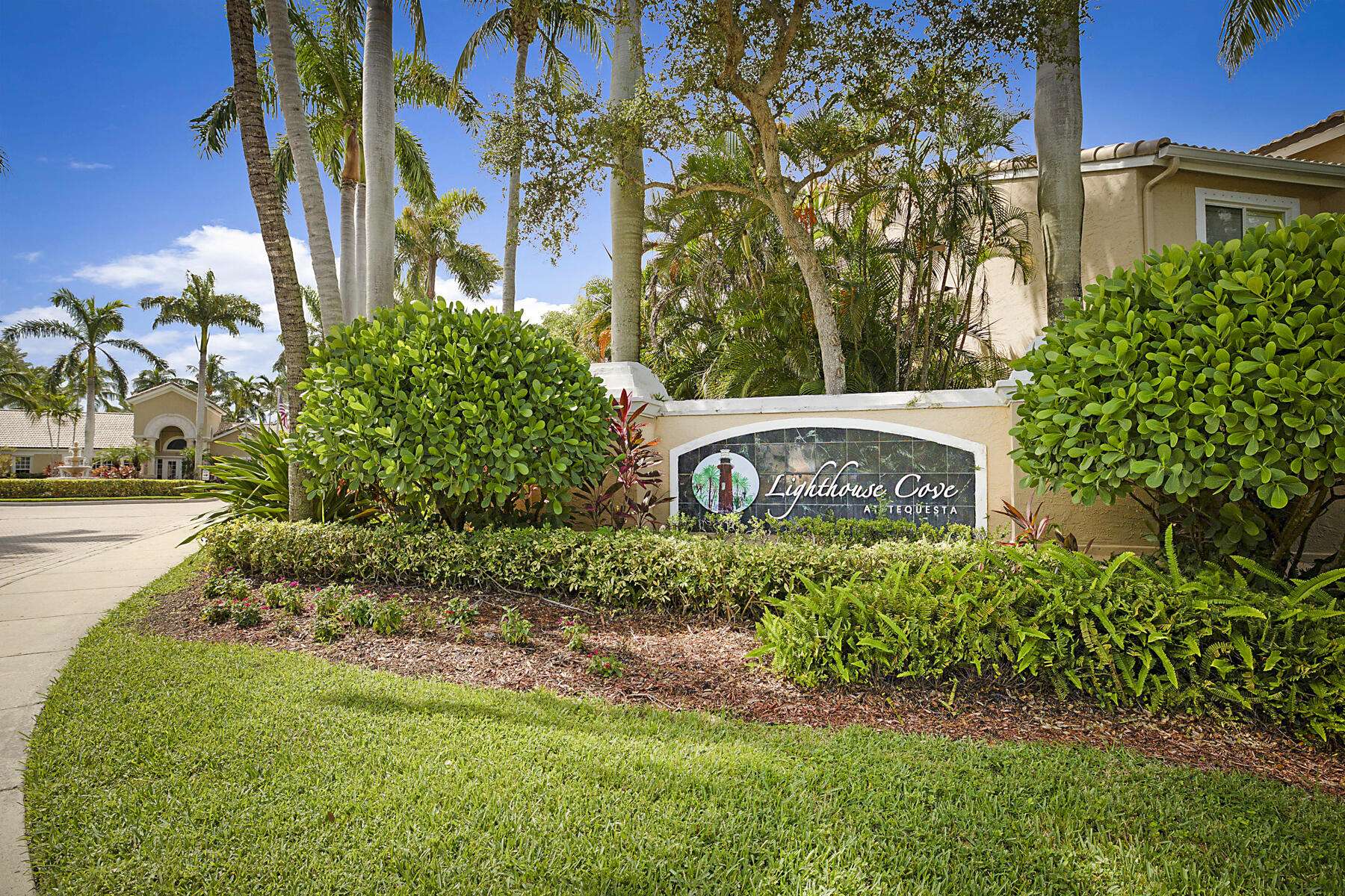 Tequesta, FL 33469,272 Village BLVD 7212