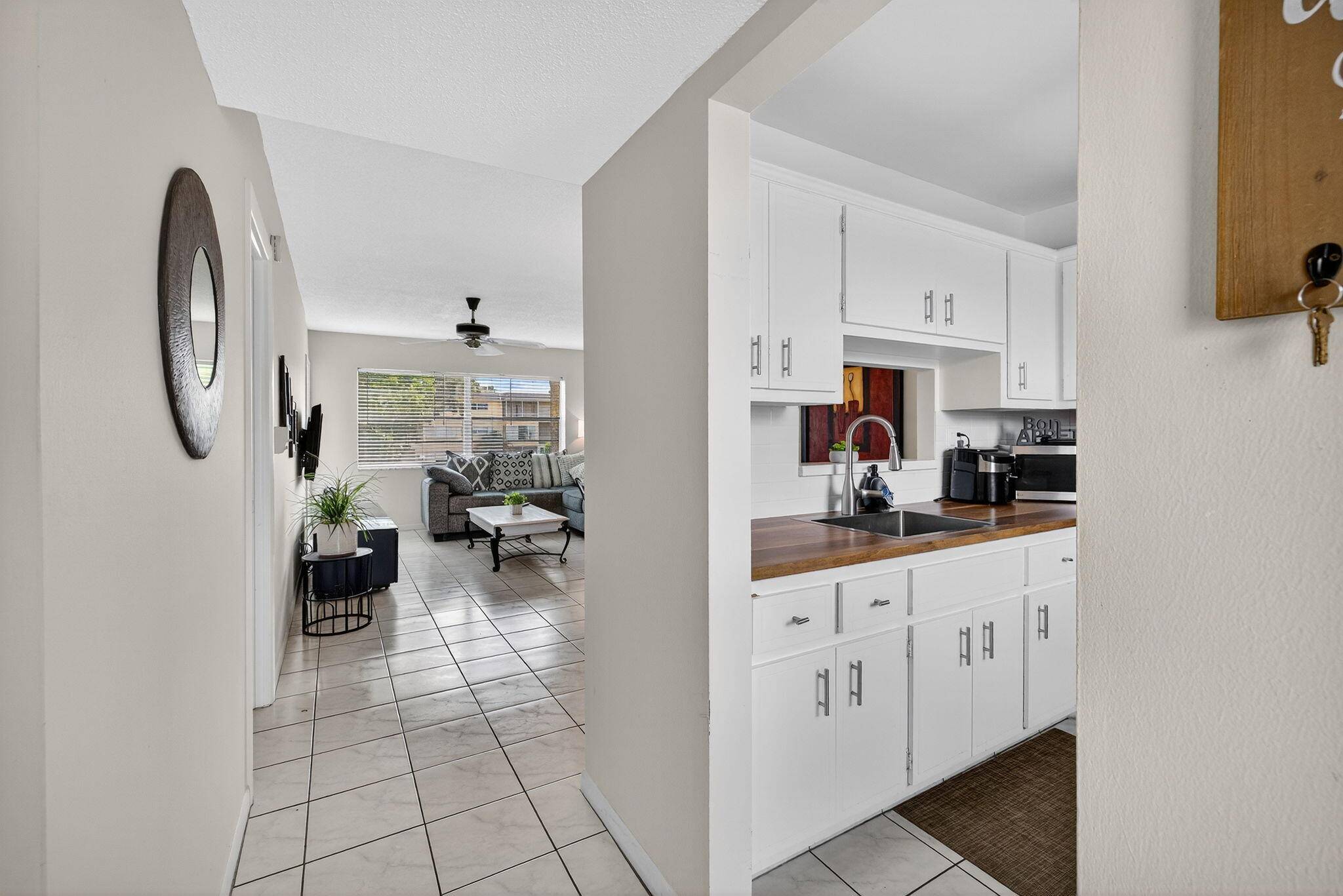 Lauderhill, FL 33313,4431 NW 16th ST H207