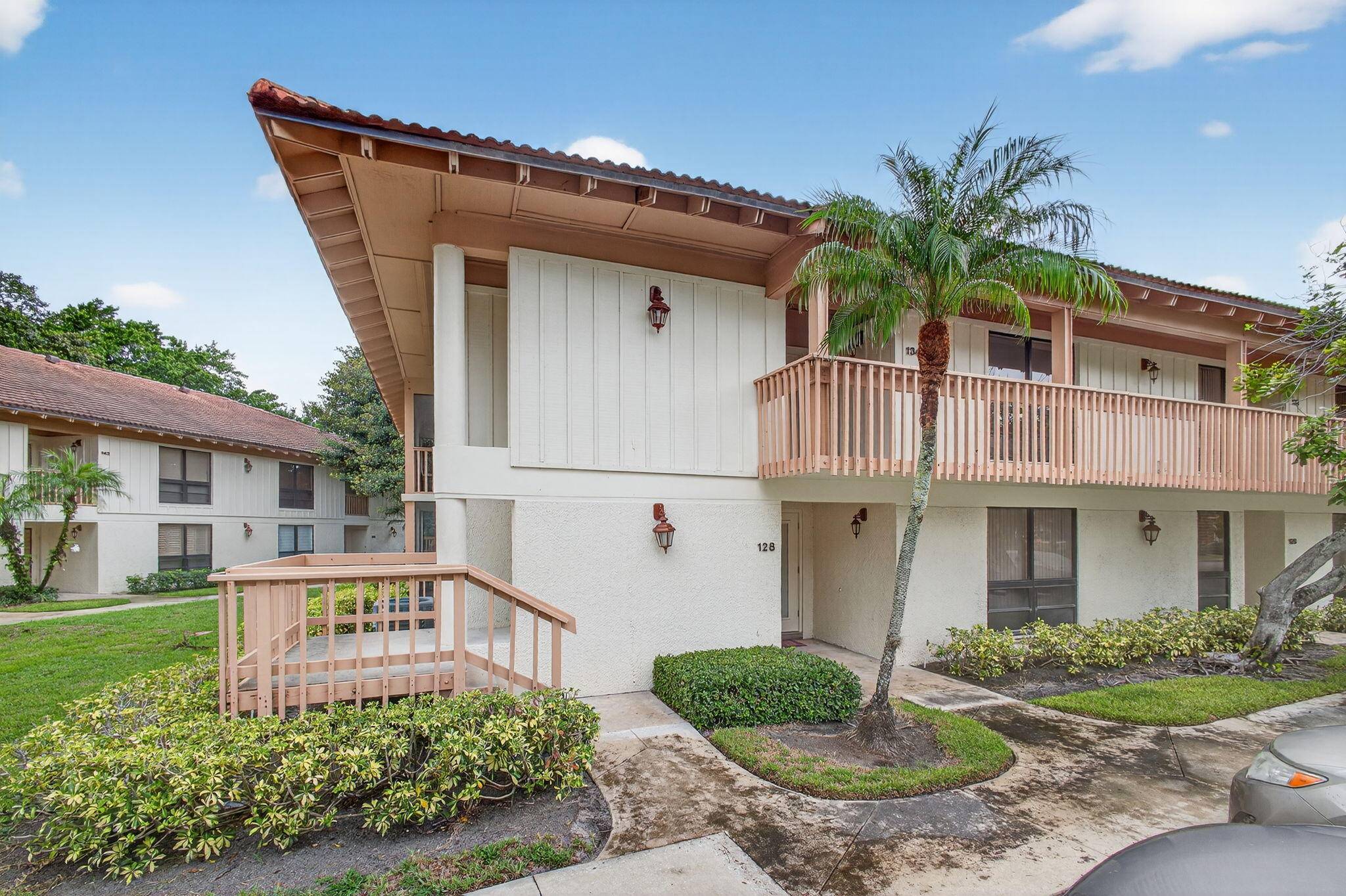 Palm Beach Gardens, FL 33418,134 Brackenwood RD