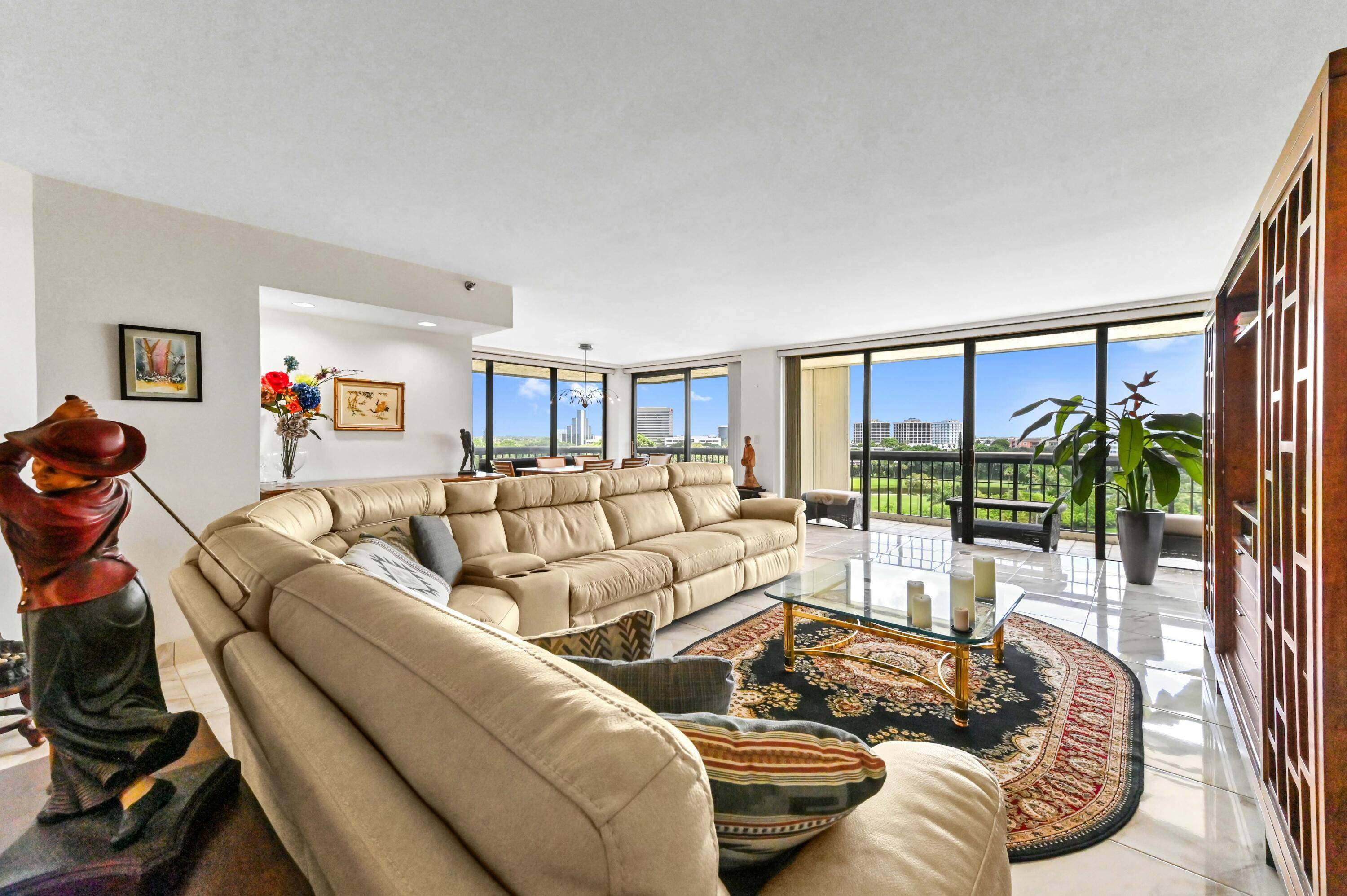 West Palm Beach, FL 33401,1900 Consulate PL 604