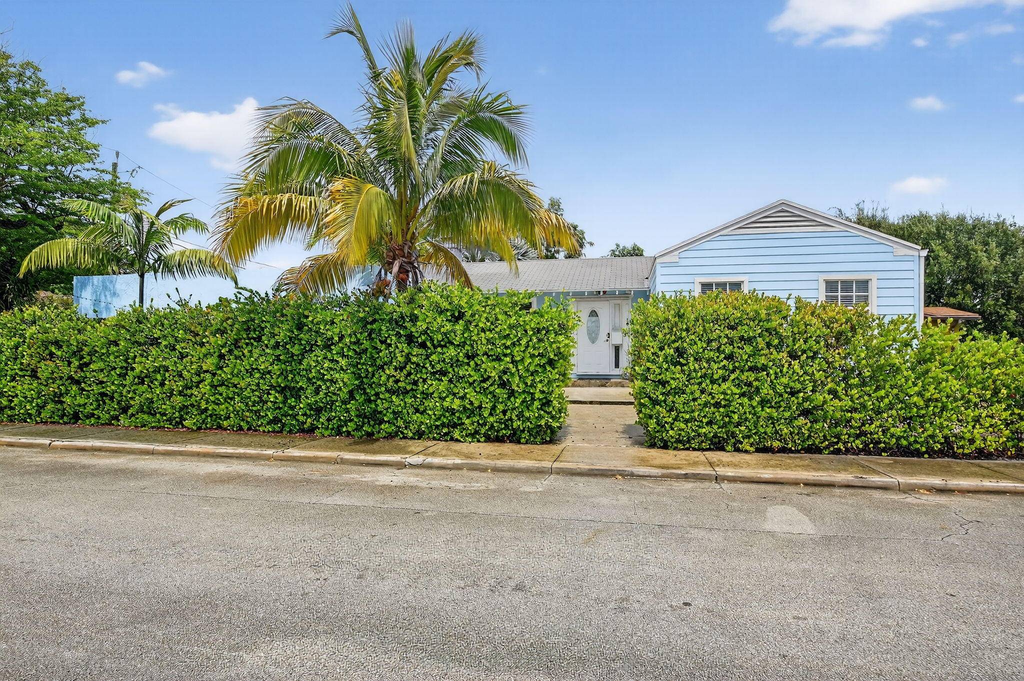 Lake Worth Beach, FL 33460,1201 N Ocean Breeze