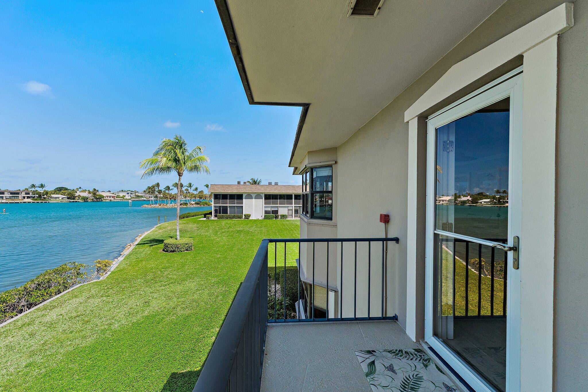 Jupiter, FL 33477,755 Saturn ST I 208