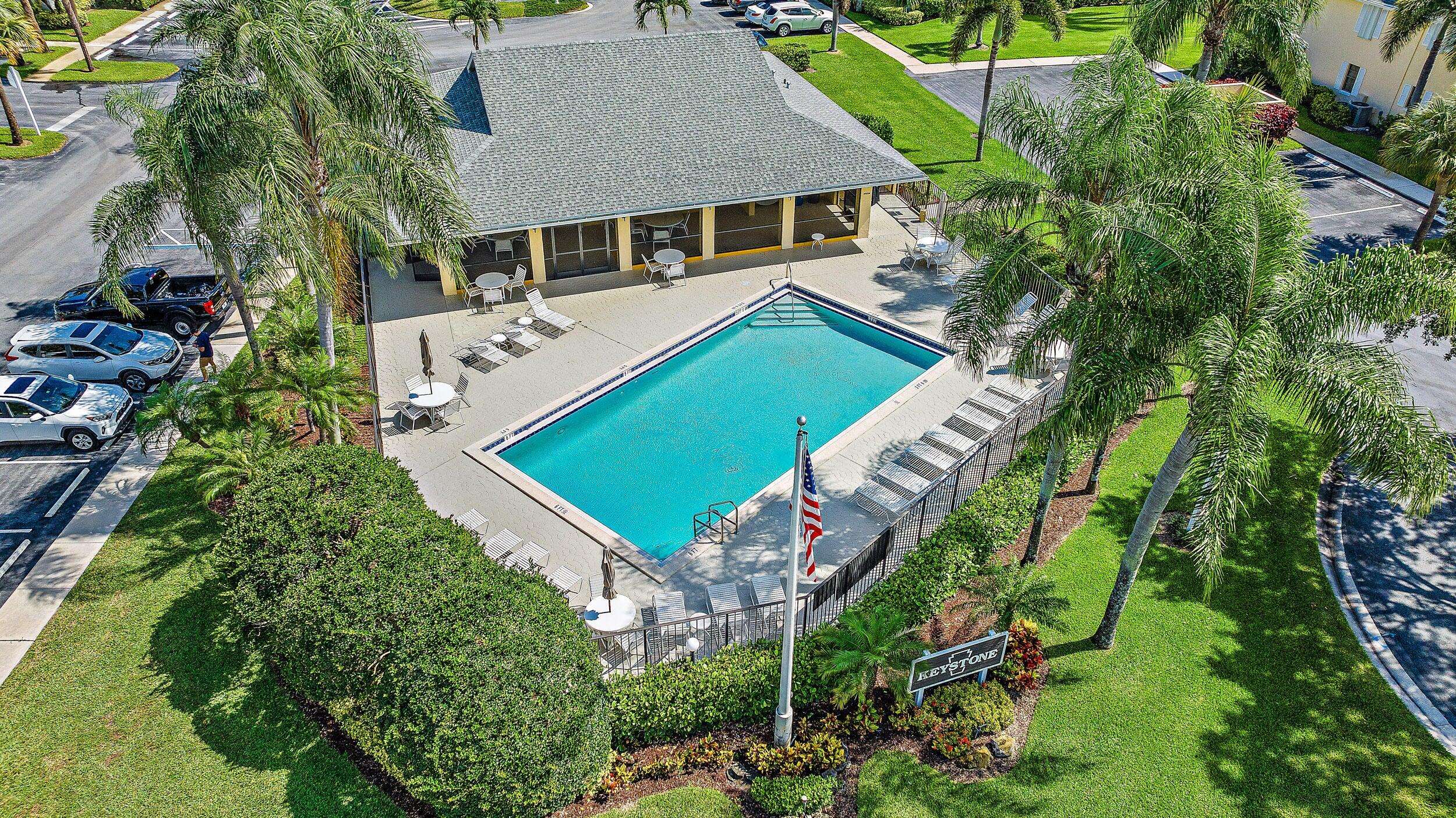 Jupiter, FL 33458,2002 Keystone DR C