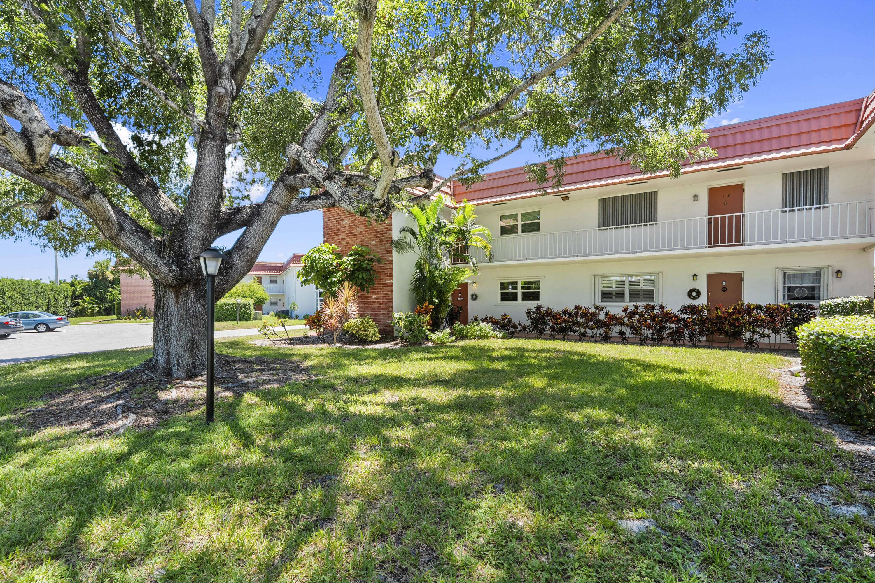 Stuart, FL 34996,2600 SE Ocean BLVD Jj-9