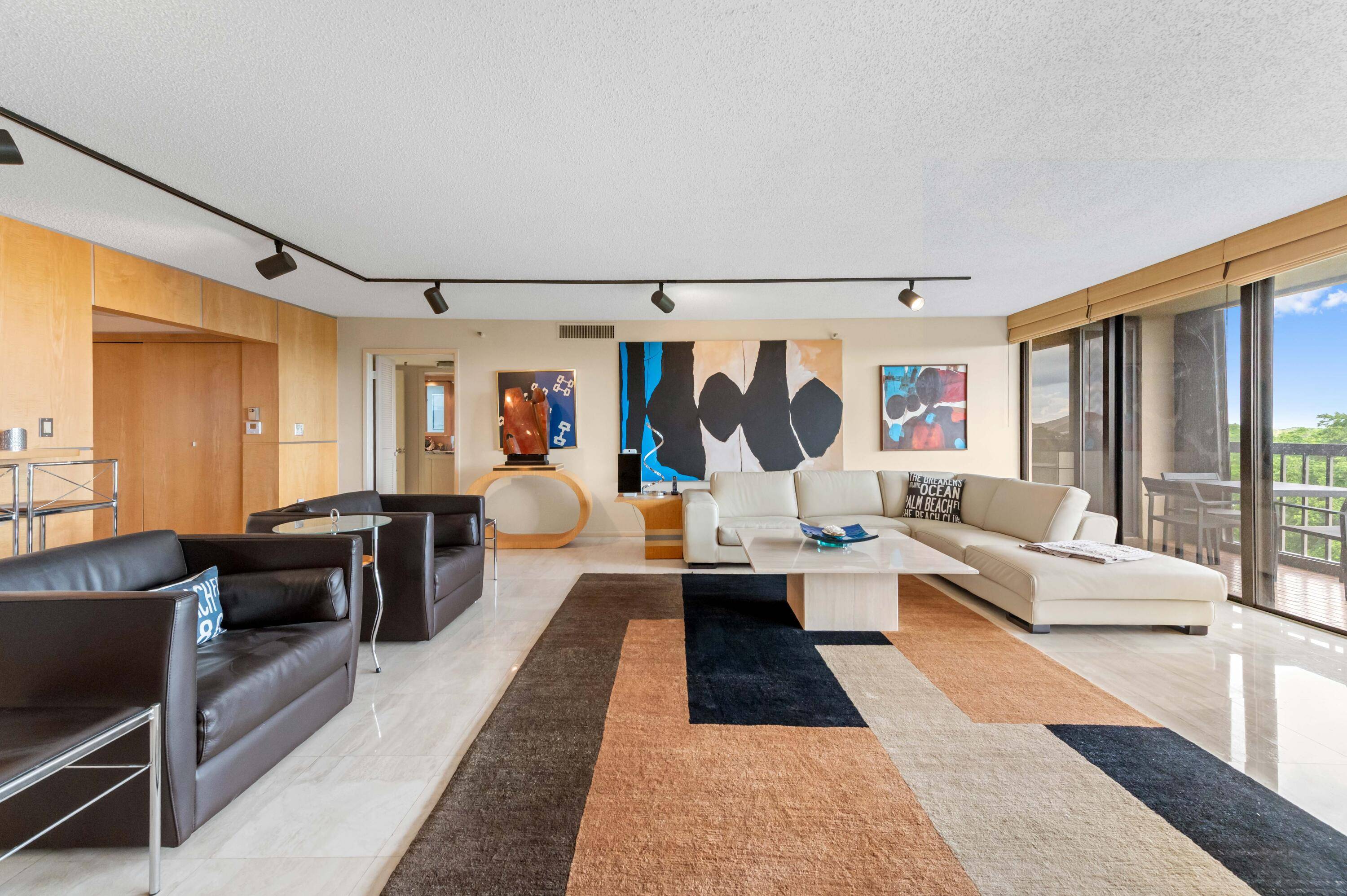 West Palm Beach, FL 33401,2480 Presidential WAY 603