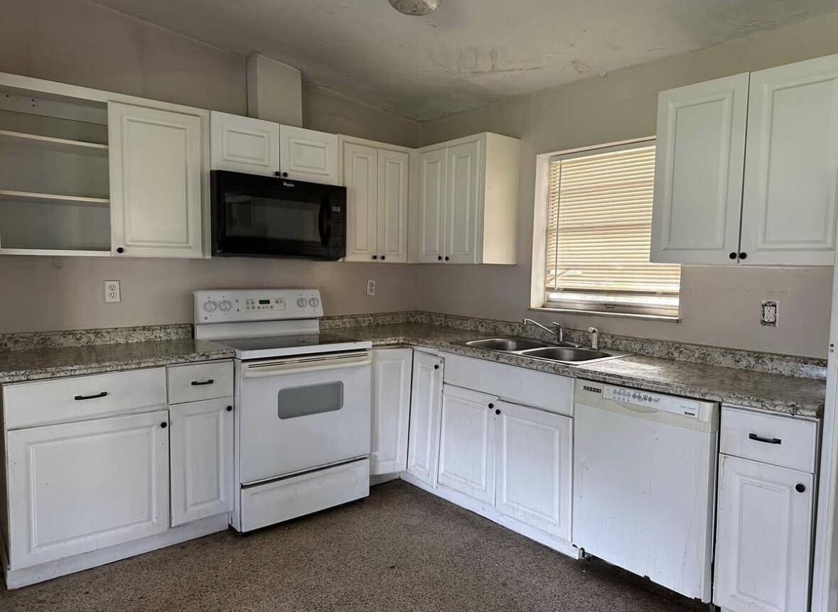 Fort Pierce, FL 34950,3109 Avenue B AVE