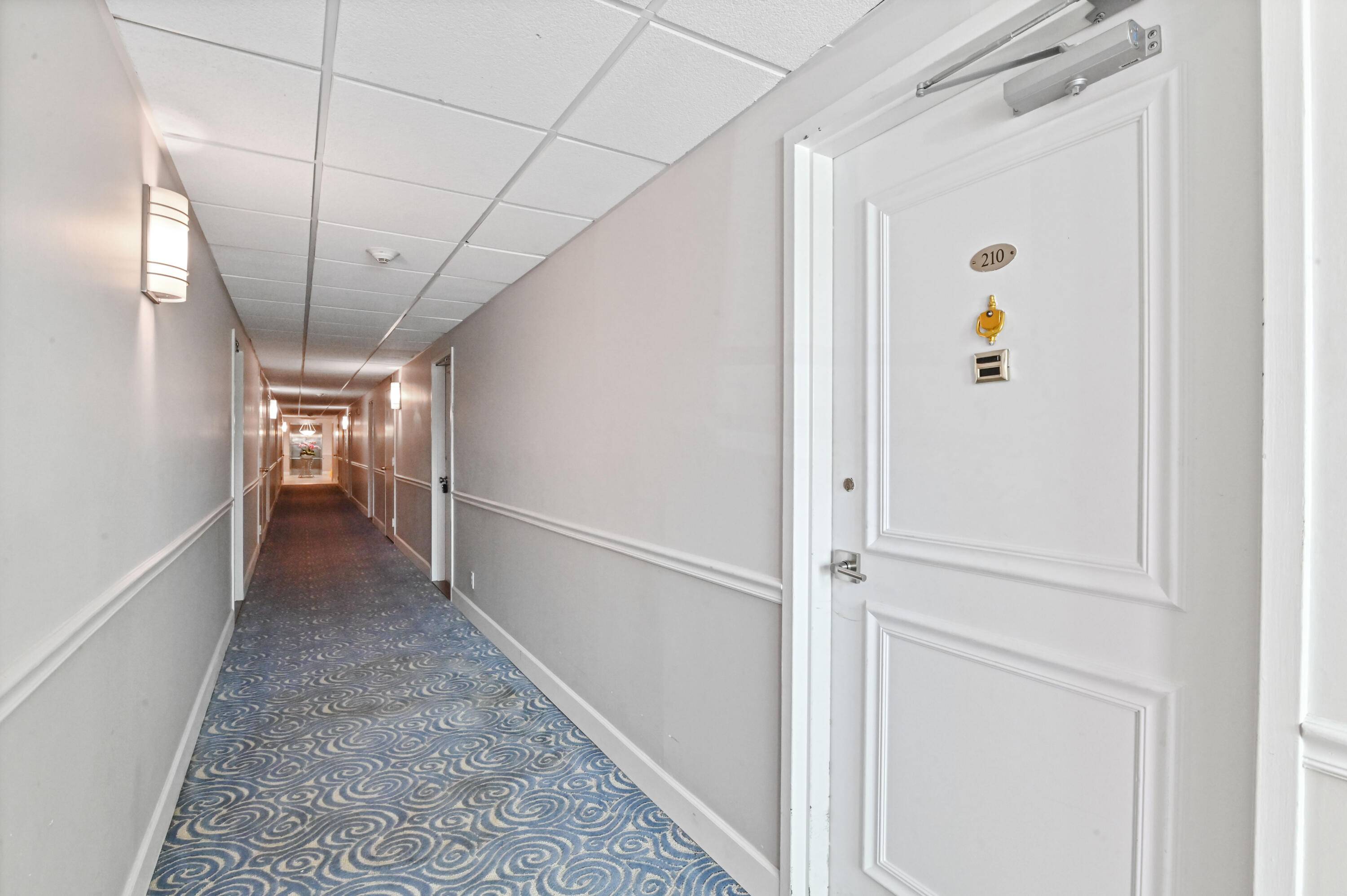 West Palm Beach, FL 33407,2600 N Flagler DR 210