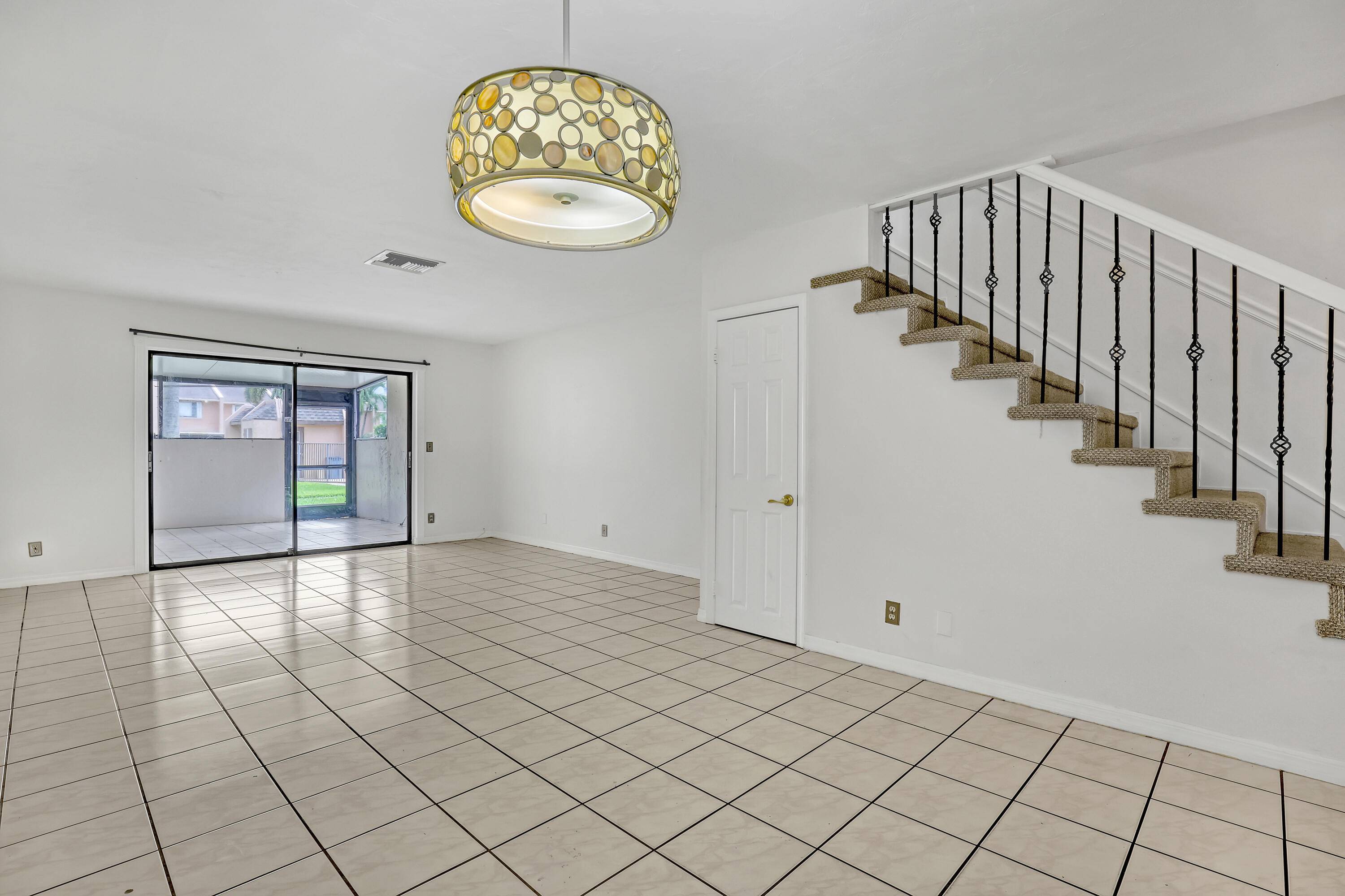 Royal Palm Beach, FL 33411,139 Sparrow DR 5a