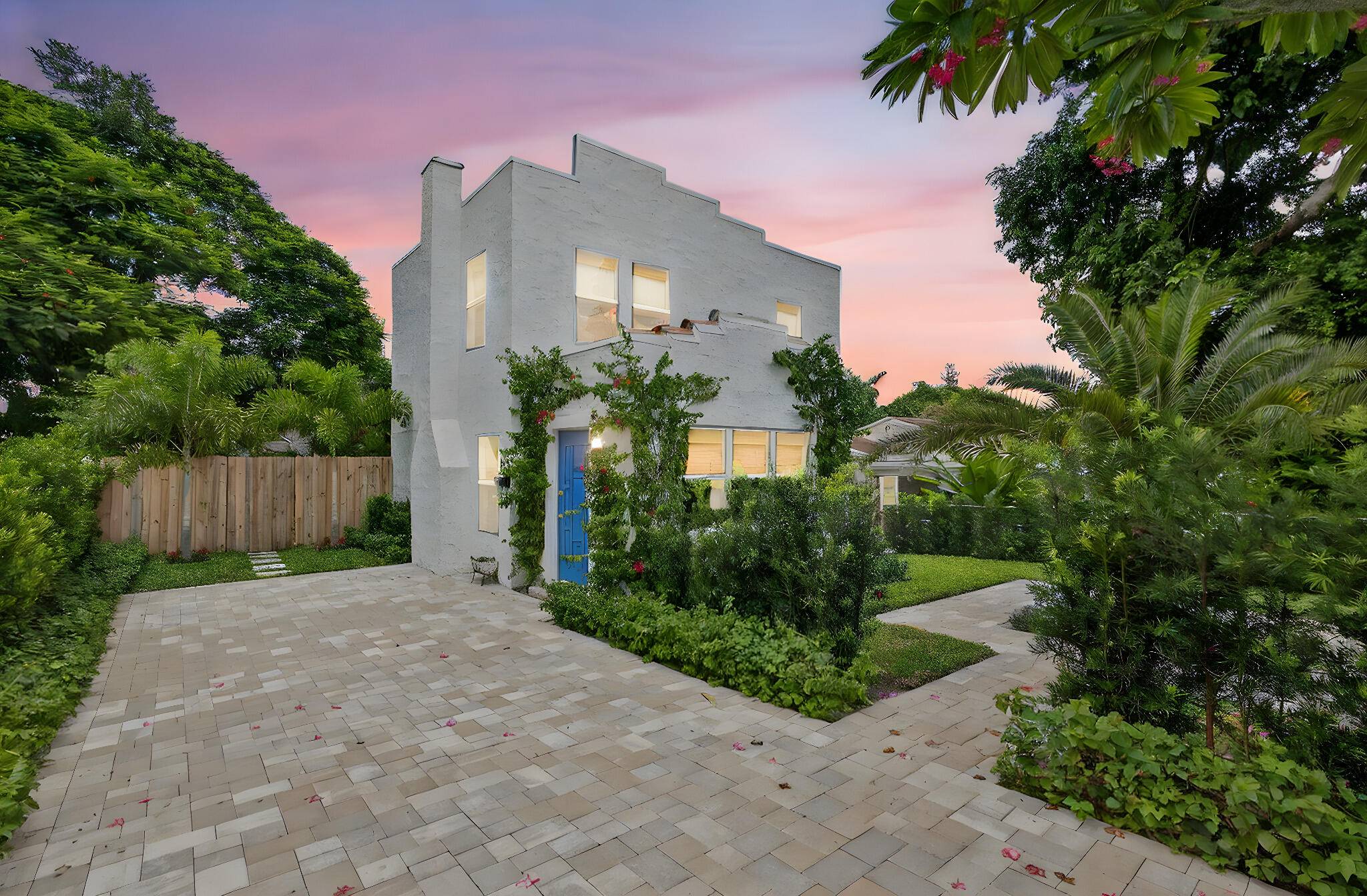 West Palm Beach, FL 33407,825 34th ST