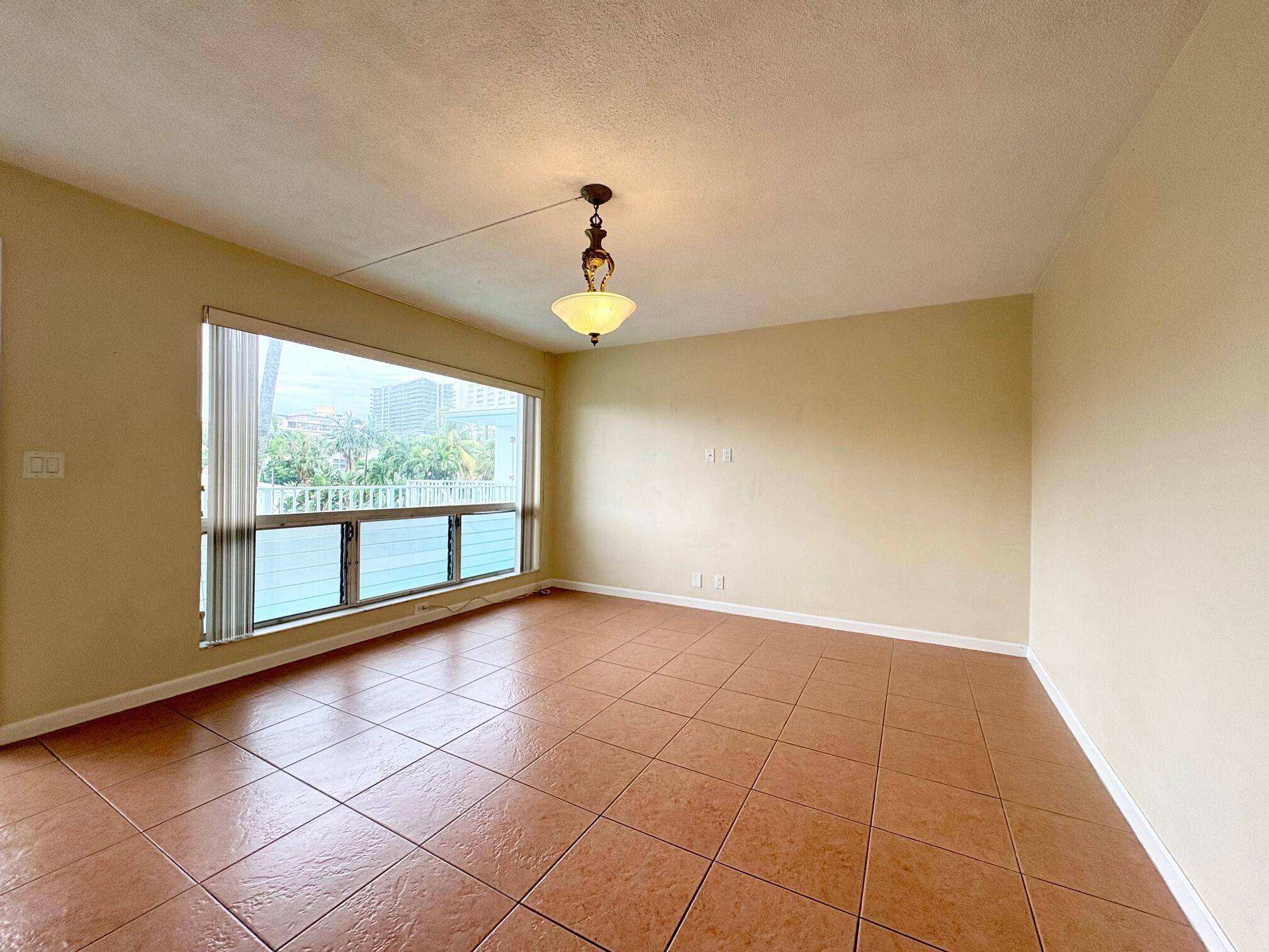 Pompano Beach, FL 33062,3212 NE 7th PL 17