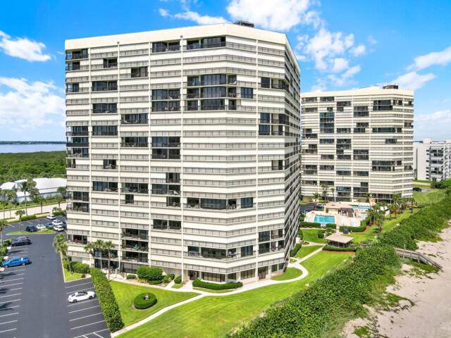 Jensen Beach, FL 34957,9550 S Ocean DR 1208