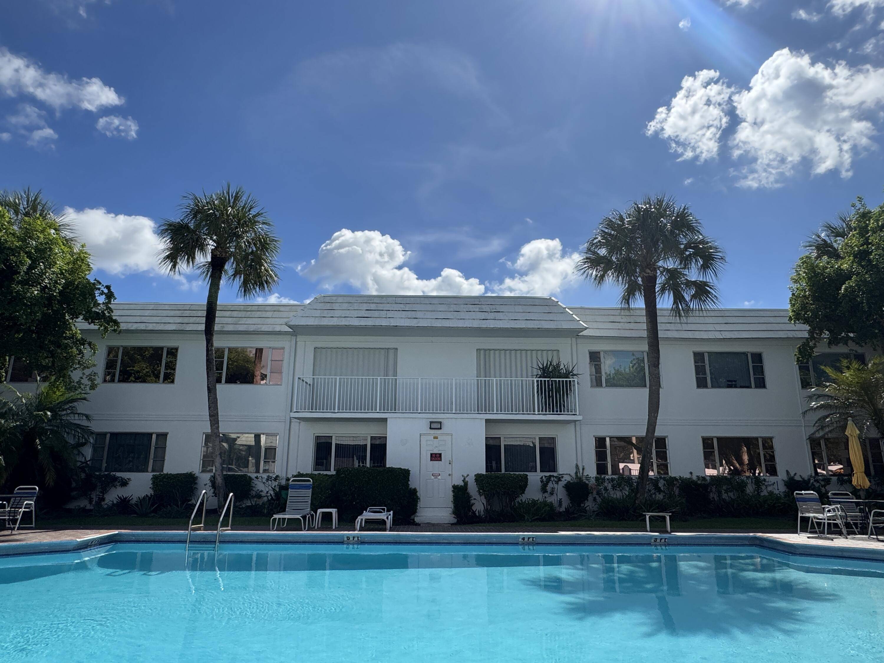 Pompano Beach, FL 33060,400 S Cypress RD 406