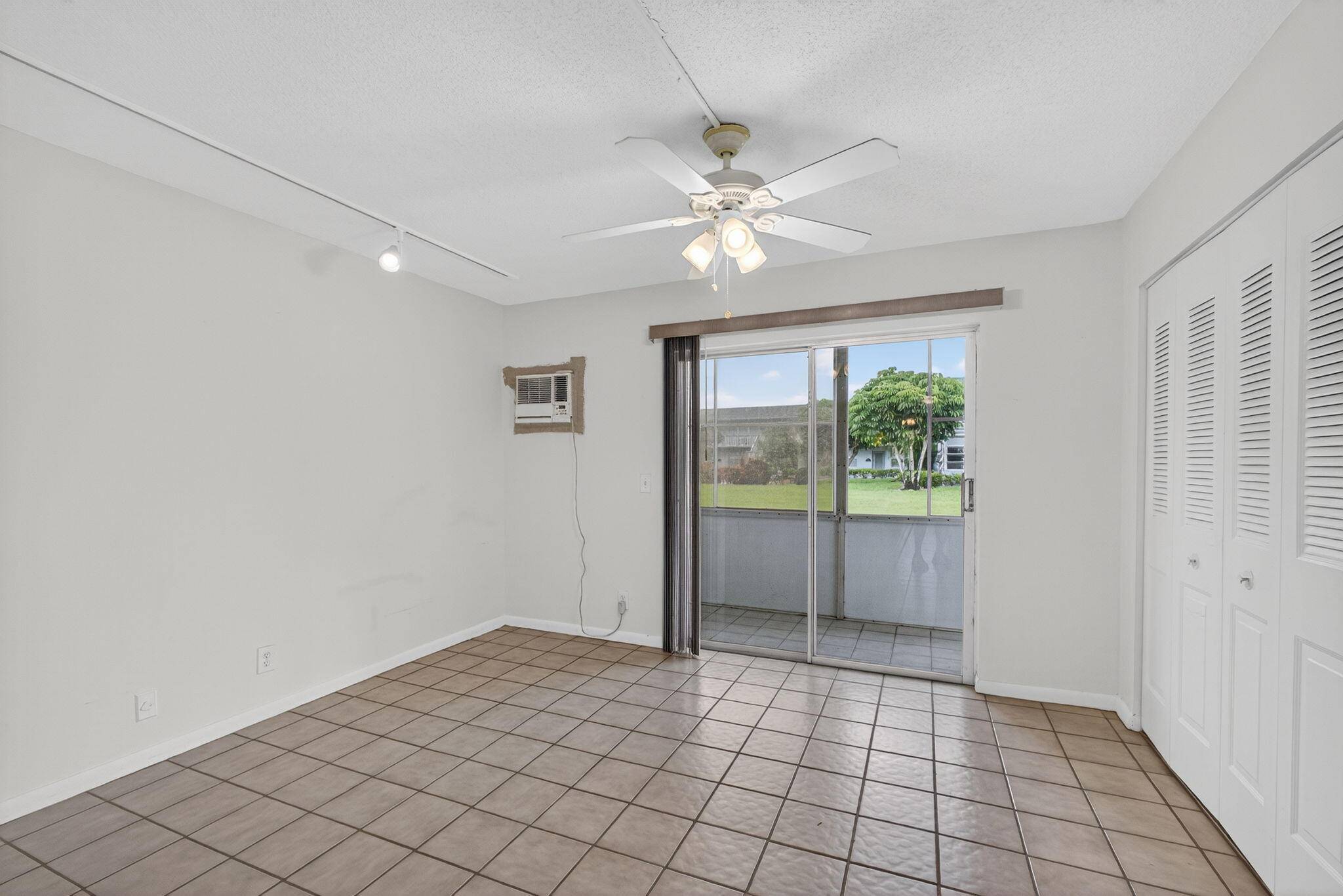 West Palm Beach, FL 33417,7 Dorchester A