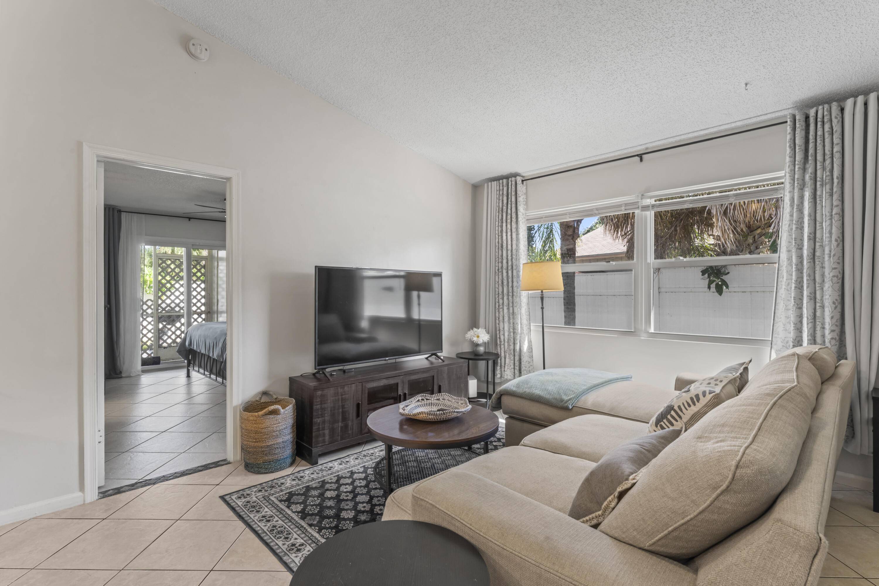 West Palm Beach, FL 33403,8745 Sol TER