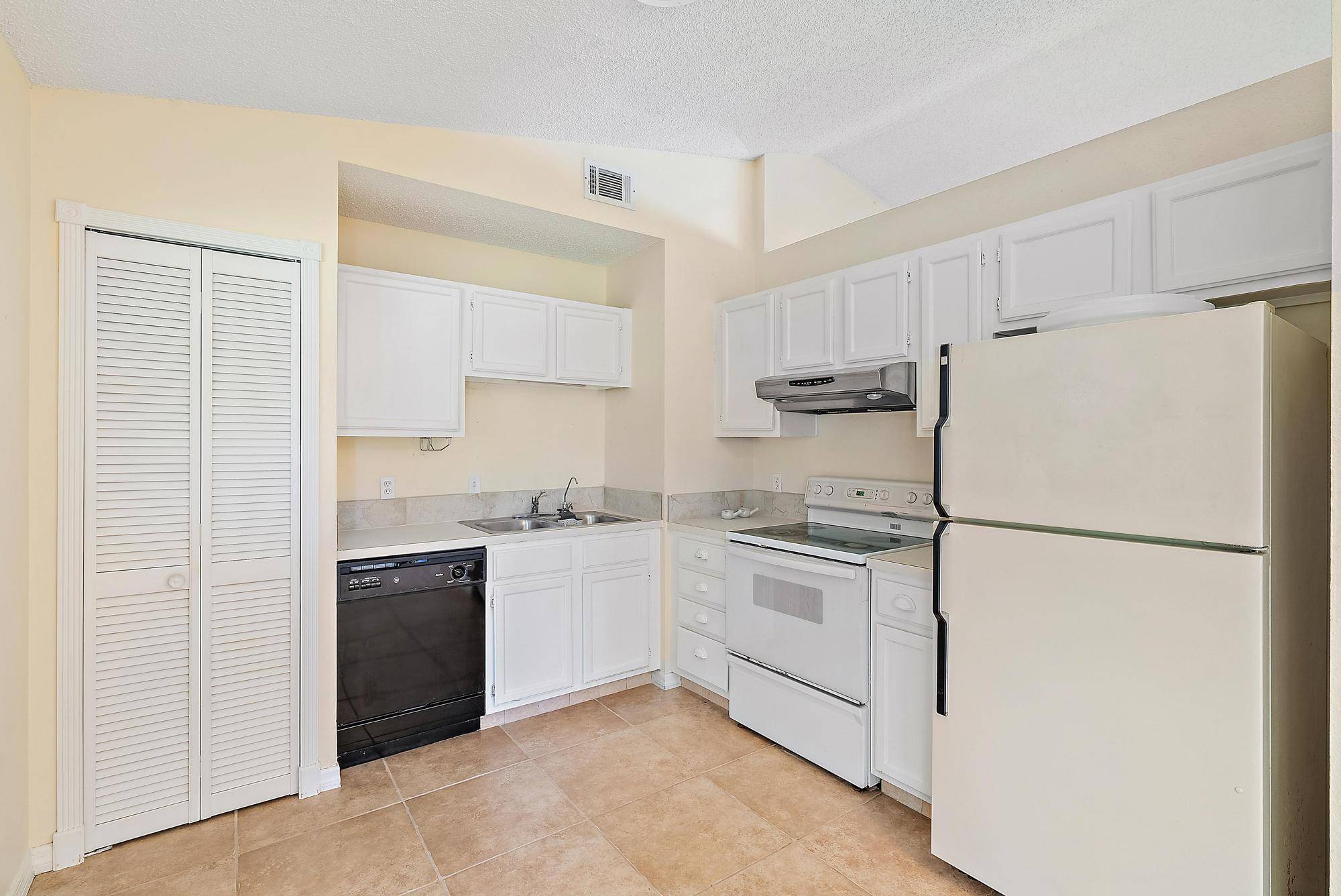 Port Saint Lucie, FL 34953,1433 SW San Esteban AVE