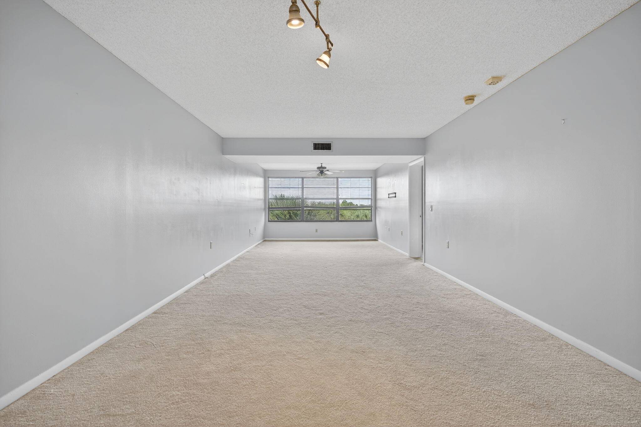 West Palm Beach, FL 33409,3507 Village BLVD 402