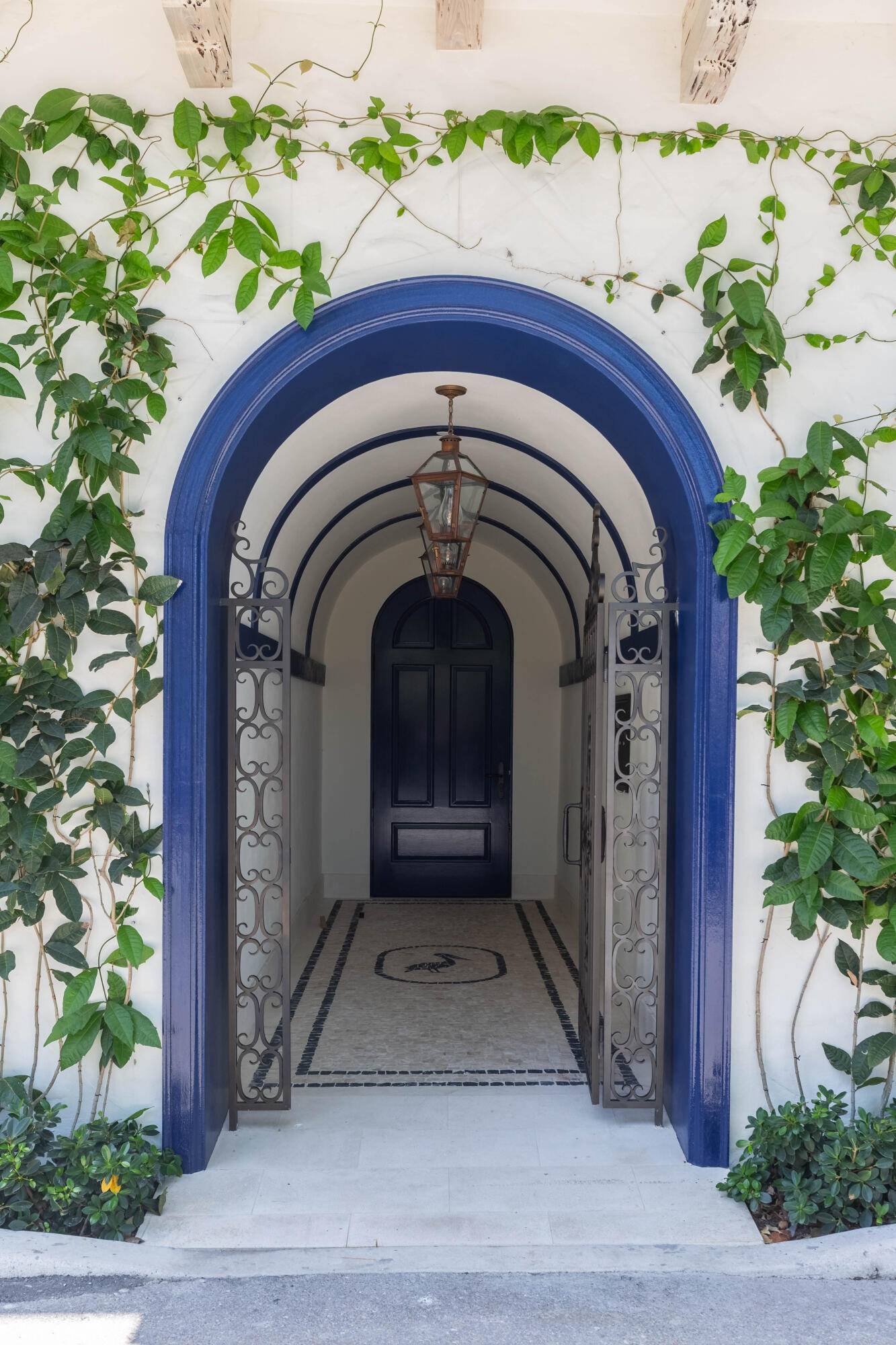 Palm Beach, FL 33480,236 Phipps Plaza D