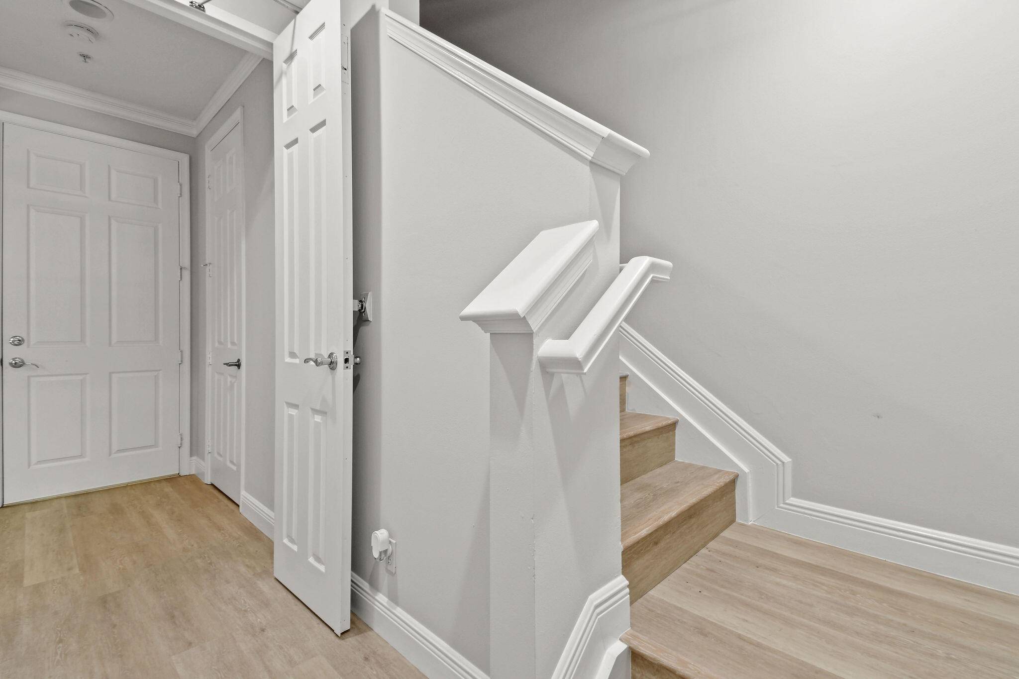 Jupiter, FL 33458,109 Osceola LN