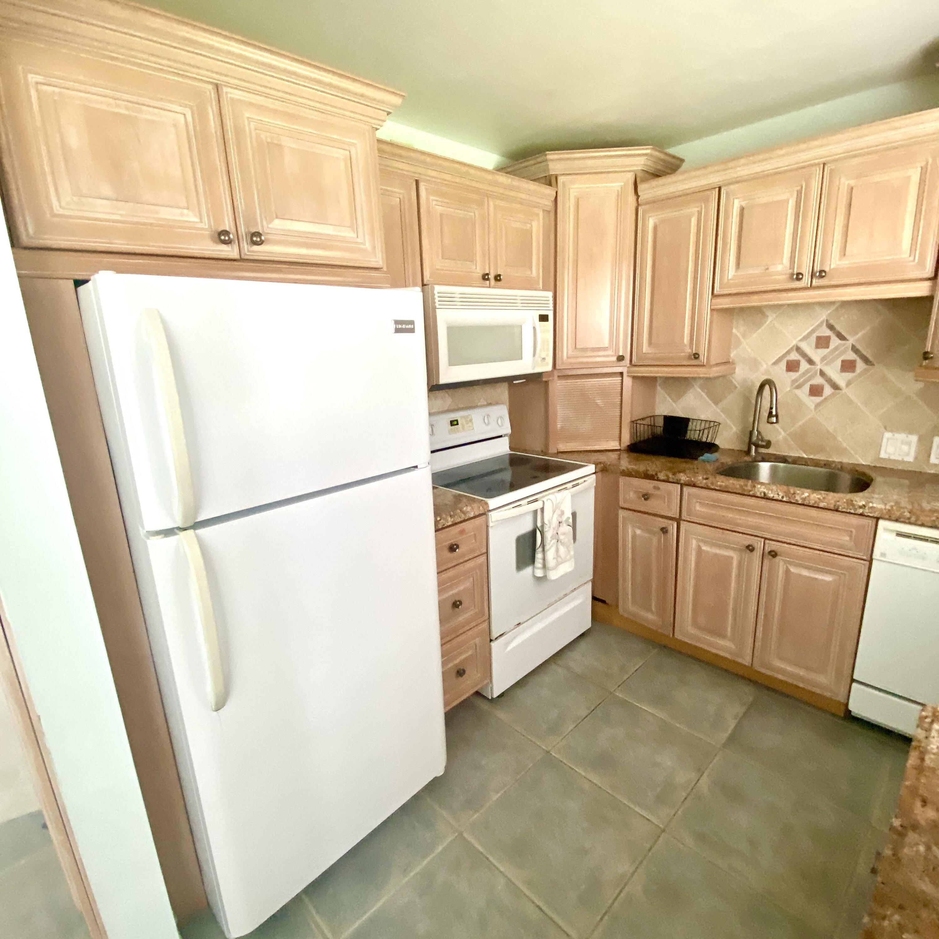 Boca Raton, FL 33434,392 Brighton J