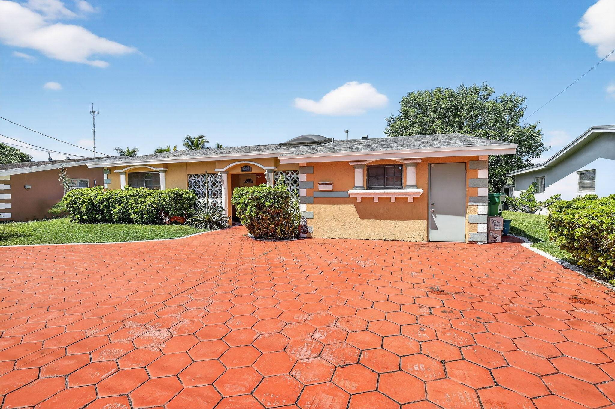 Miramar, FL 33023,3516 E Shore RD