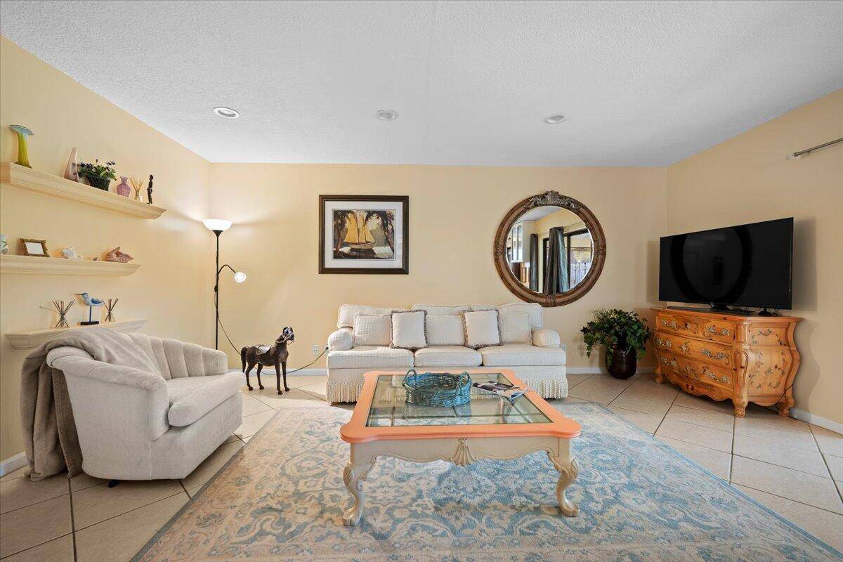 Wellington, FL 33414,1419 Riverside CIR