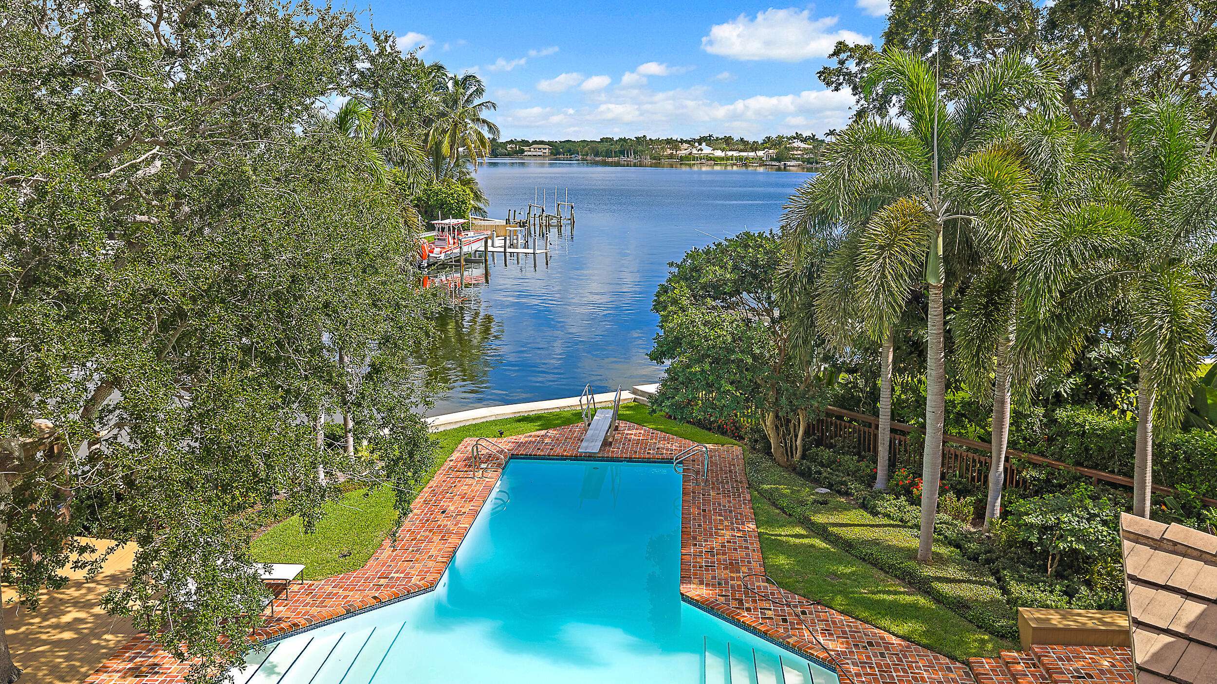 North Palm Beach, FL 33408,1938 N Portage LNDG