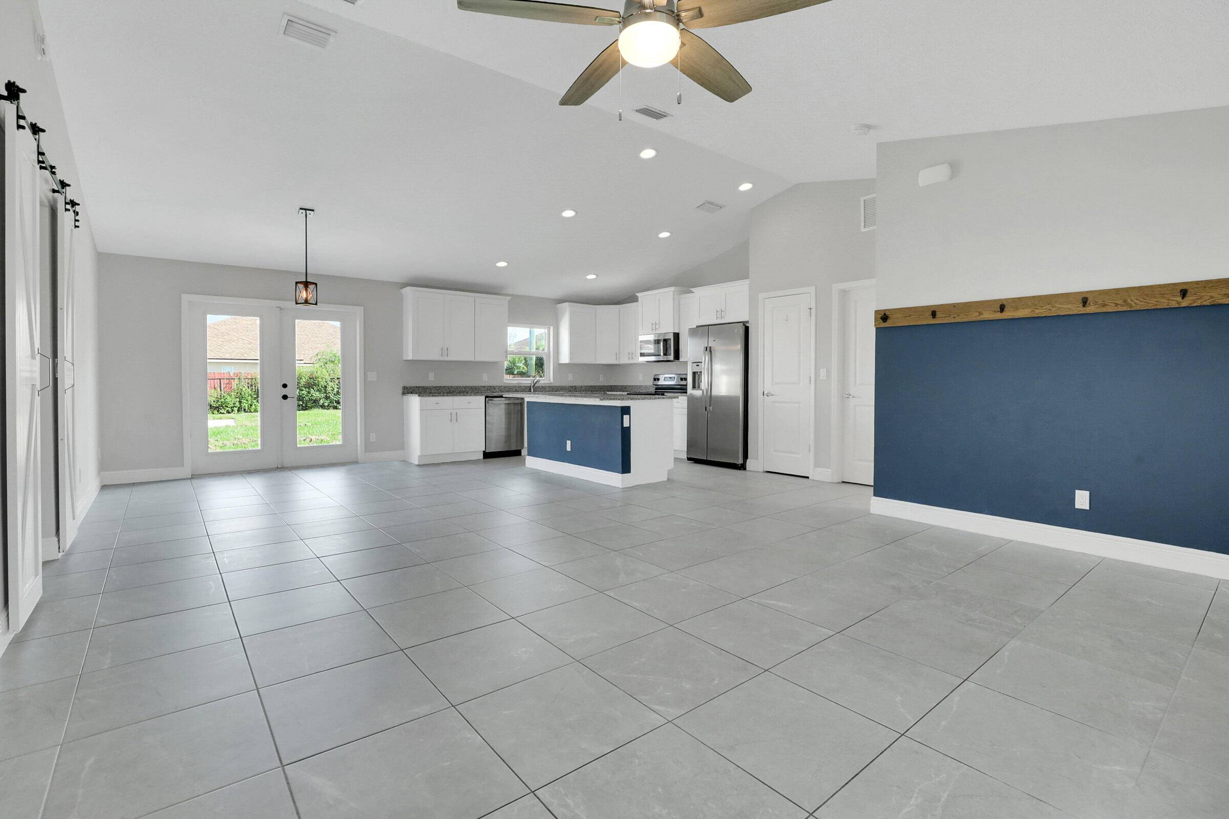 Port Saint Lucie, FL 34987,1733 SW Columbia ST