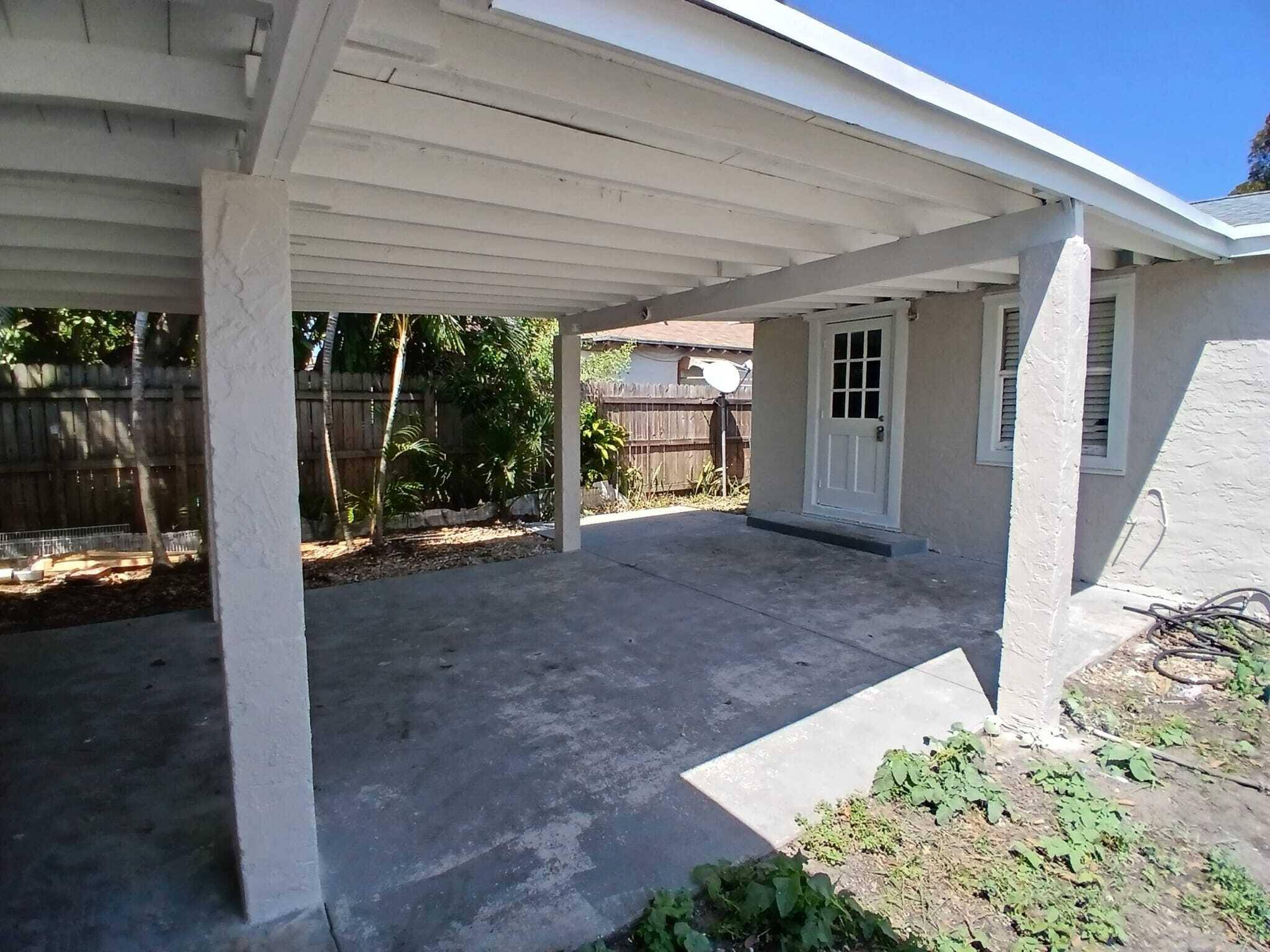 West Palm Beach, FL 33405,5815 Garden AVE