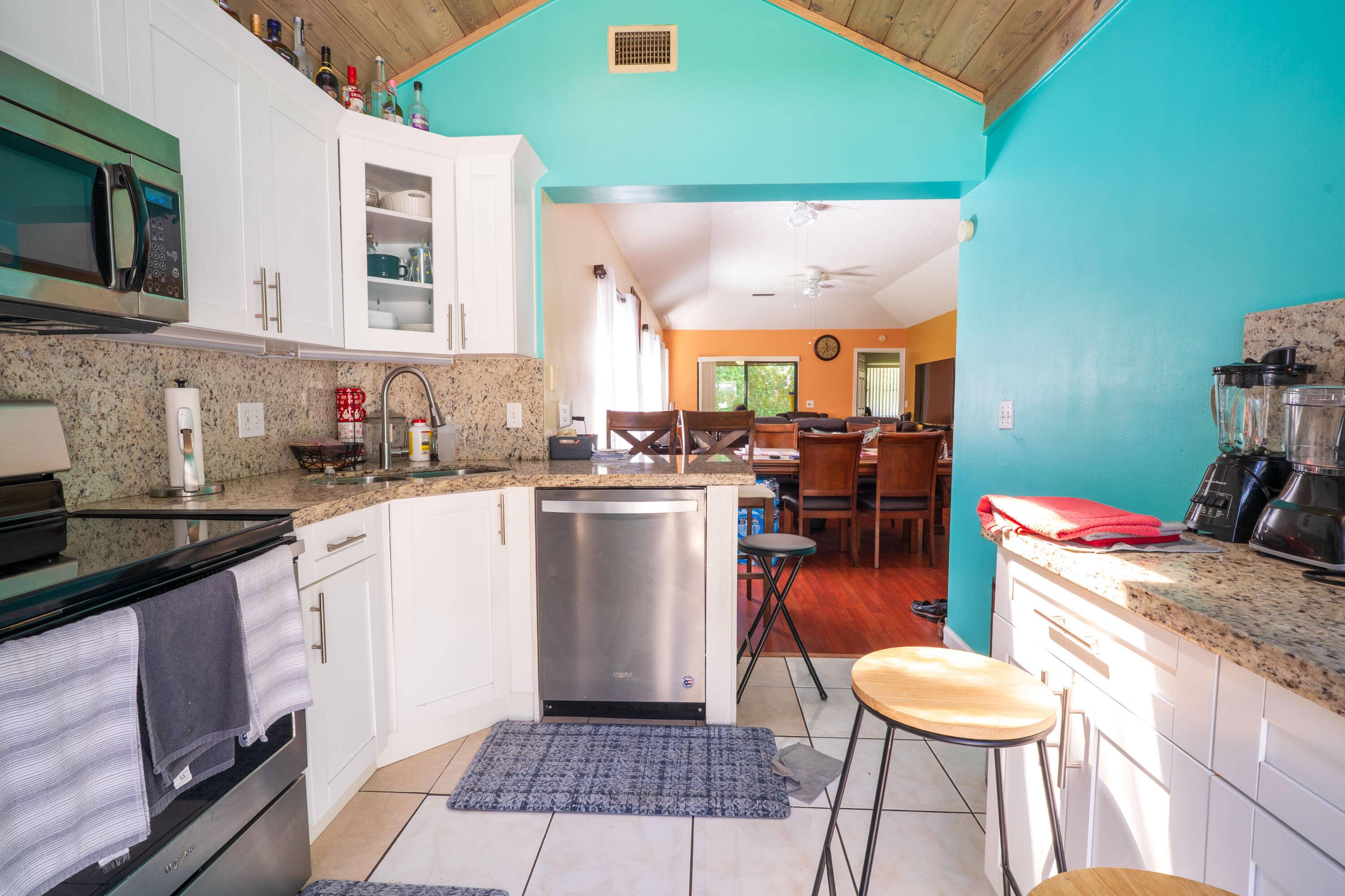 Greenacres, FL 33415,601 Maplewood DR