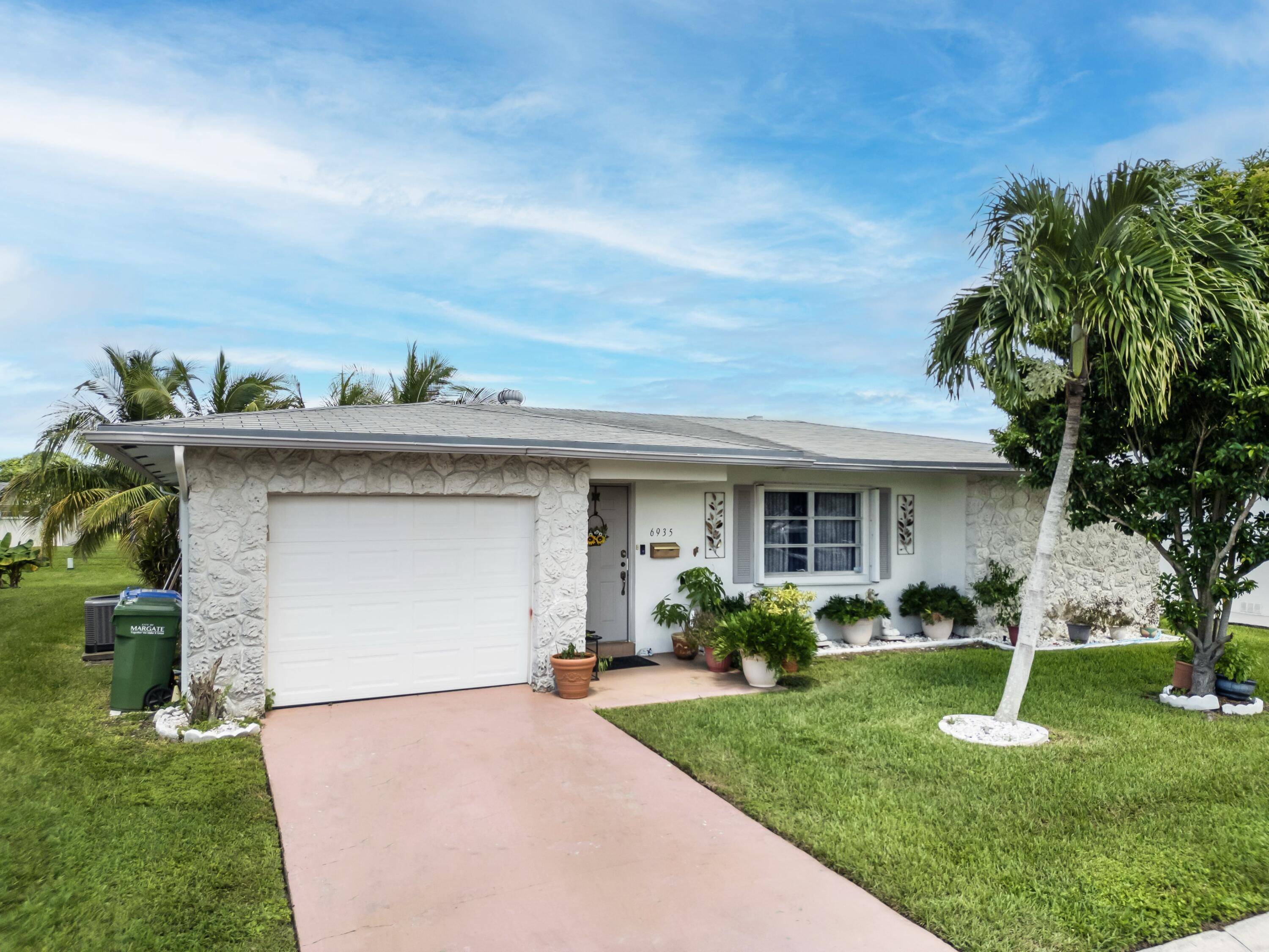 Margate, FL 33063,6935 NW 15th ST