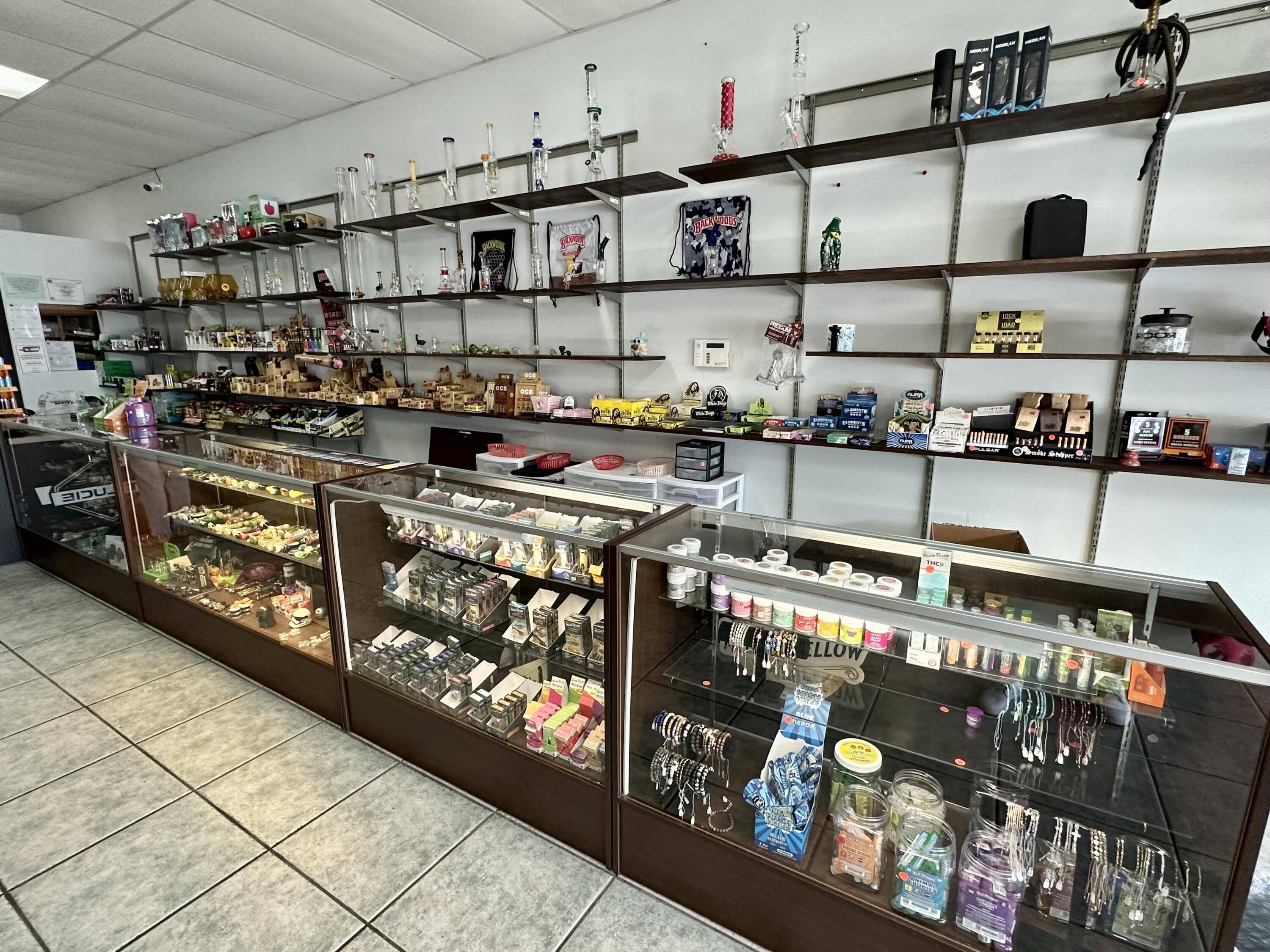 Port Saint Lucie, FL 34953,914 SW Gatlin BLVD