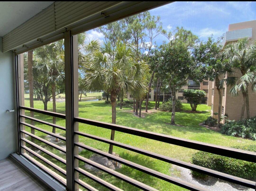 Lake Worth, FL 33467,4700 Lucerne Lakes BLVD 207