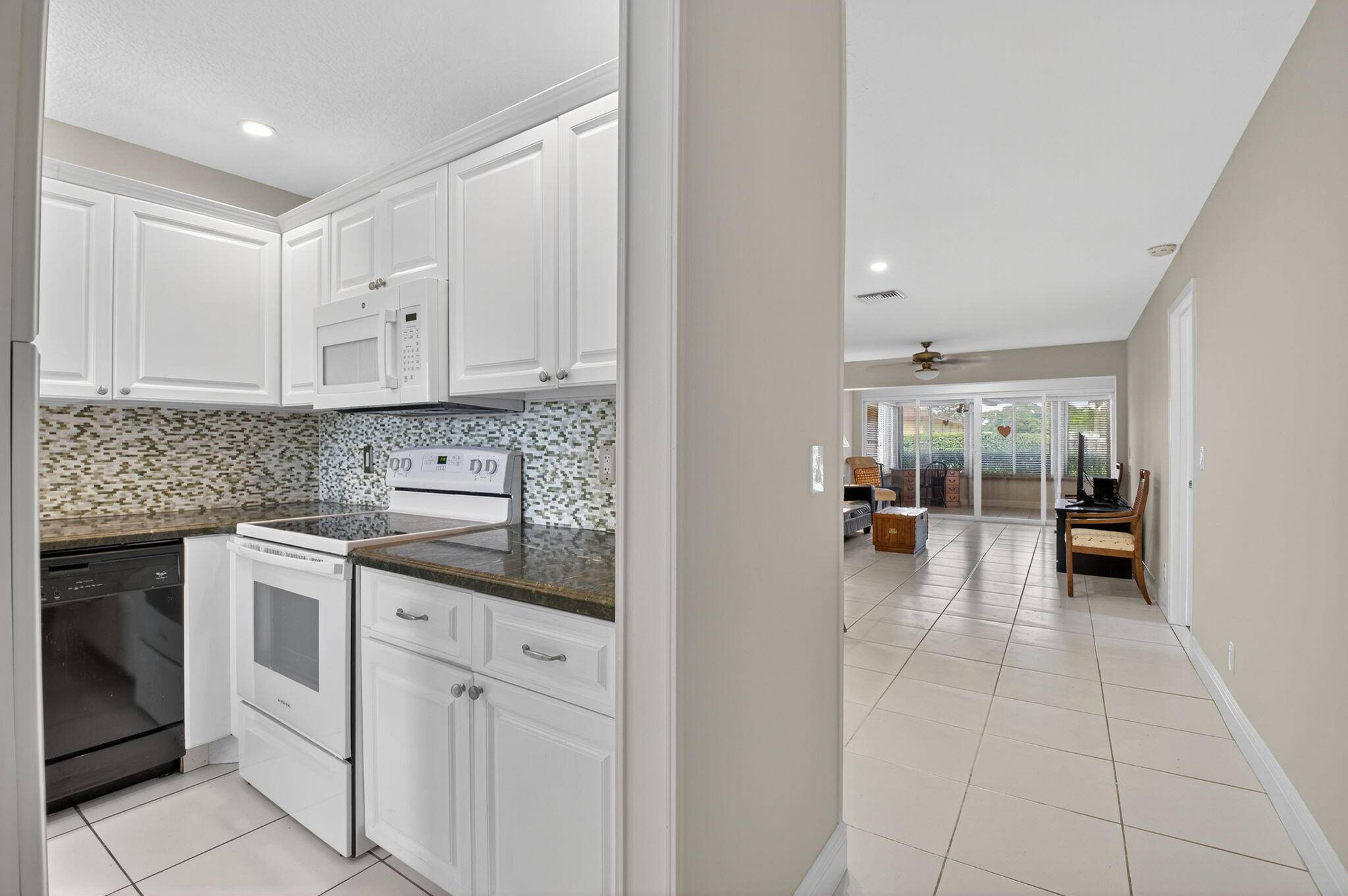 Delray Beach, FL 33445,2321 Croton LN 100d