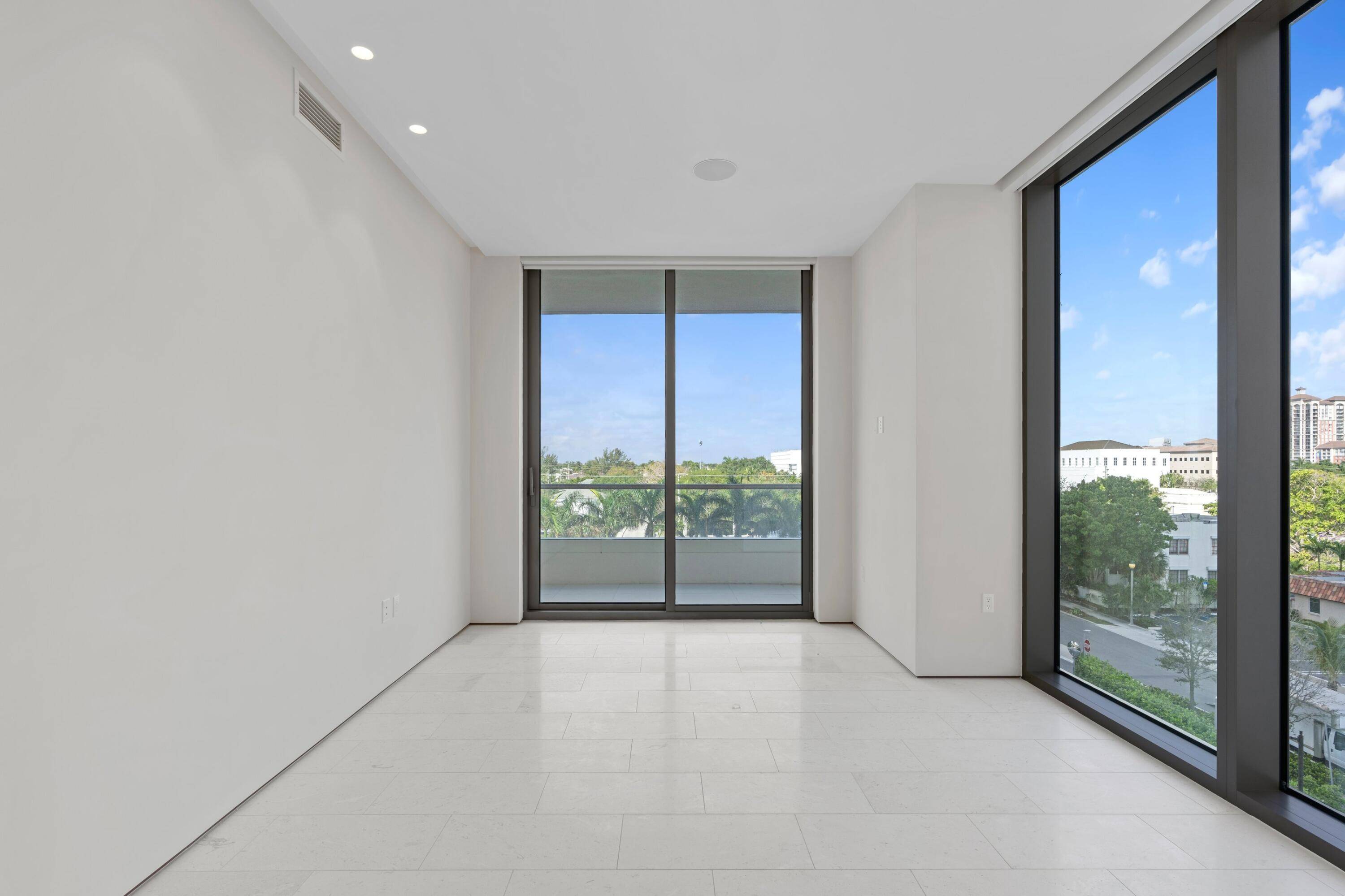 West Palm Beach, FL 33401,200 Arkona CT 401